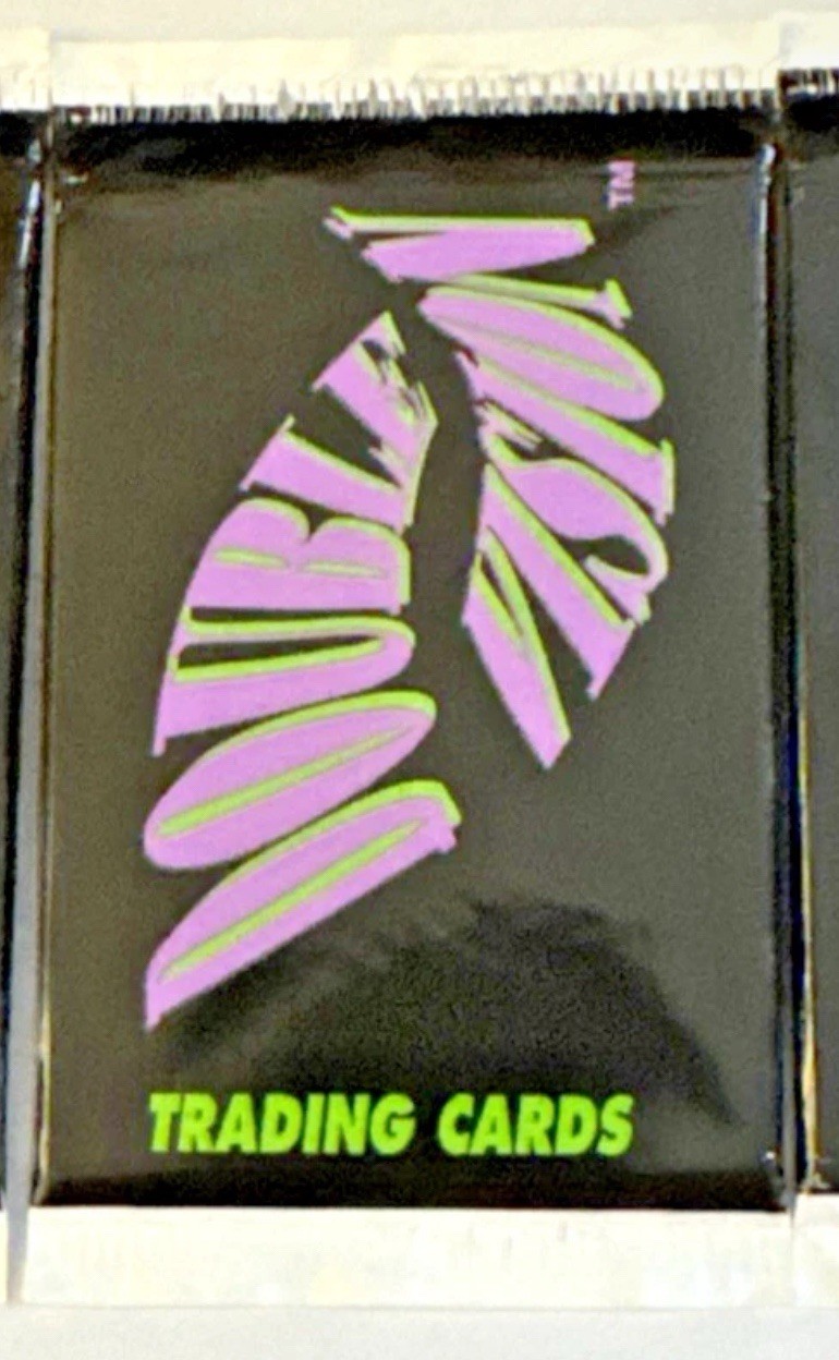 Double Vision 3D Damsels Trading Card (1) Single Sealed Booster Pack Of 8 Cards