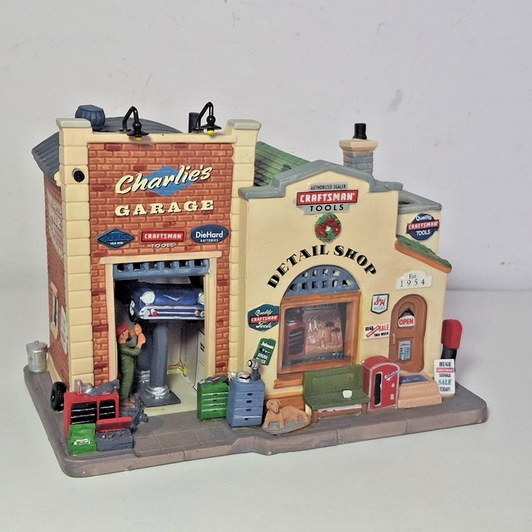 Lemax Craftsman Tools Charlie\'s Garage Christmas Village ~ 2011, #15287