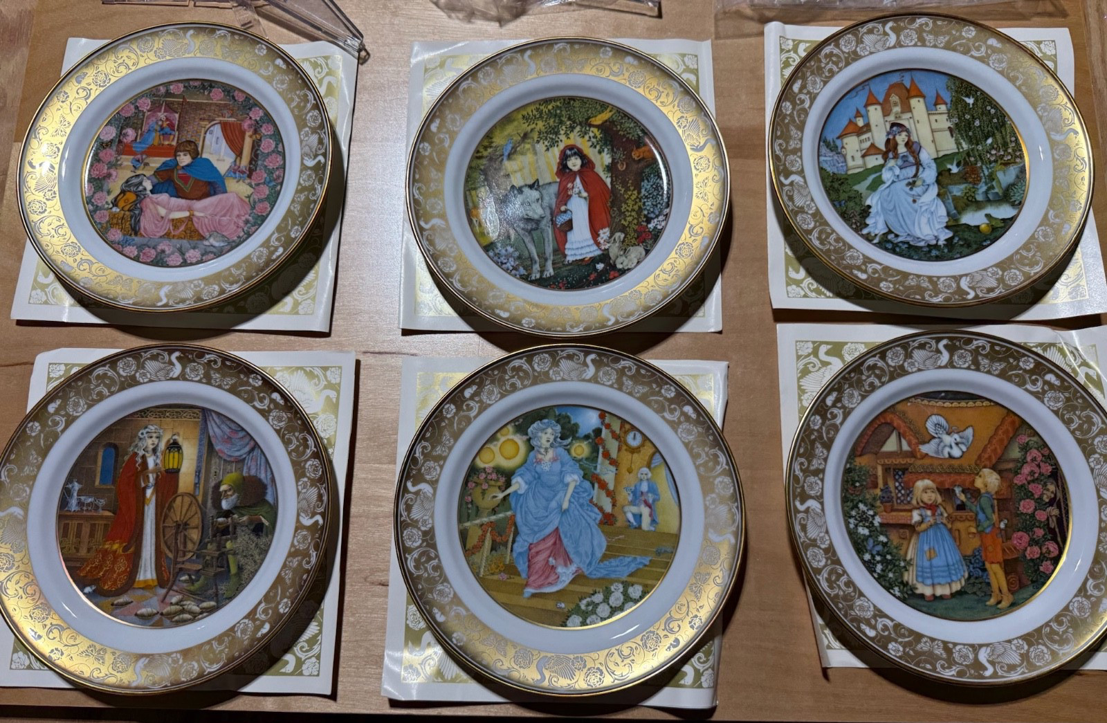 Franklin Porcelain Grimm's Fairy Tales Collector Plates Set of 6 1978 Gold
