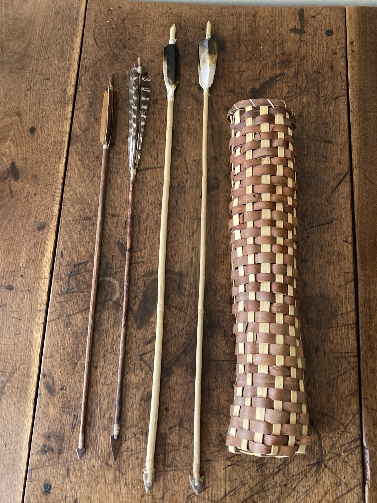 Native American Cherokee Basket Quiver Arrows Feather Handmade Indian Arrowhead Native American Cherokee Basket Quiver Arrows Feather Handmade Indian Arrowhead