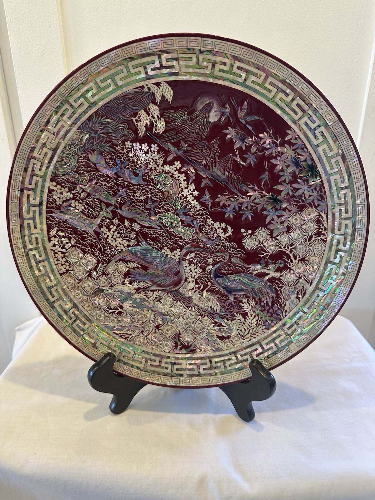 Korean Luxury Mother Of Pearl 11.5” Round Lacquerware Tray