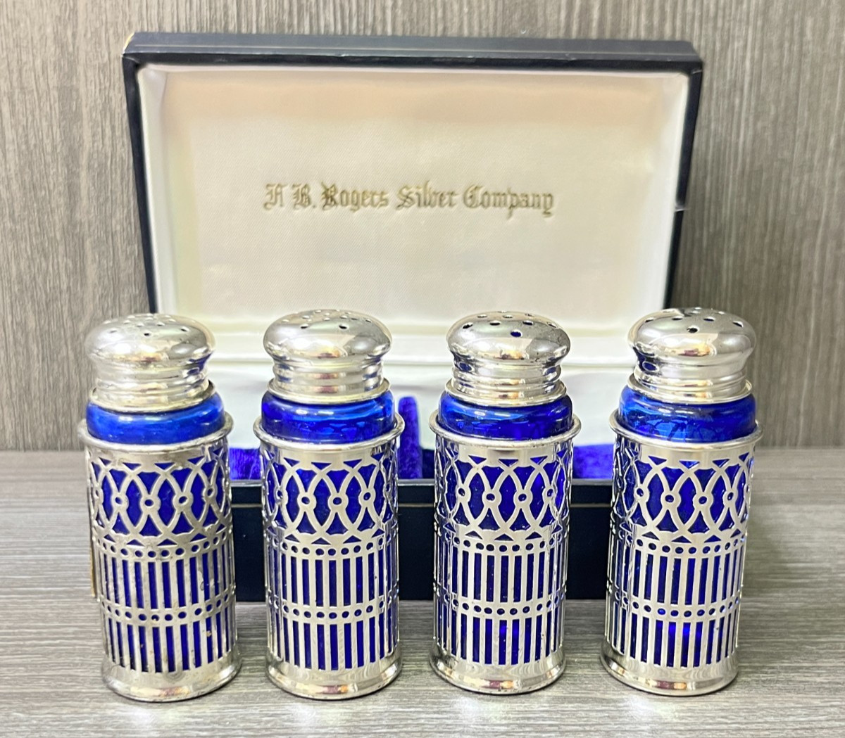 F.B. Rogers Silver Co. Cobalt Blue Salt & Pepper Shakers Japan Vintage F.B. Rogers Silver Co. Cobalt Blue Salt & Pepper Shakers Japan Vintage