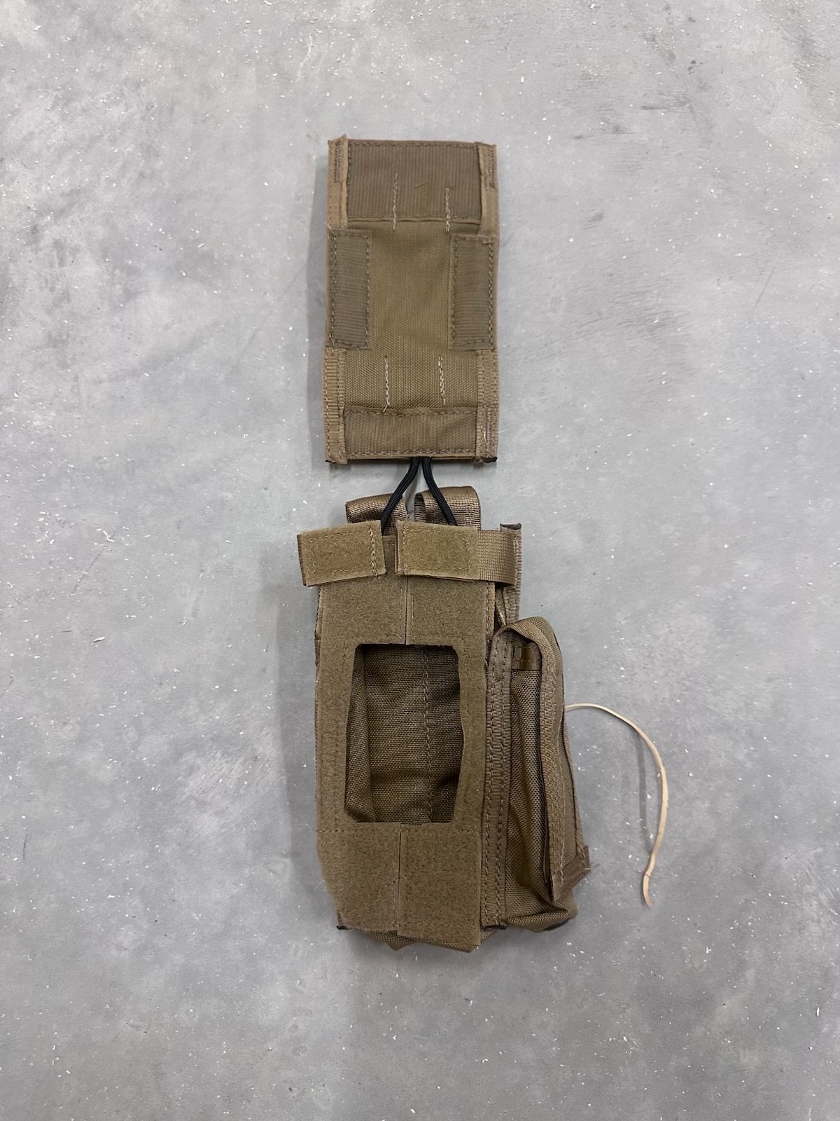 Paraclete MBITR Radio MOLLE Pouch Coyote Brown Good Condition Pre-Owned Paraclete MBITR Radio MOLLE Pouch Coyote Brown Good Condition Pre-Owned