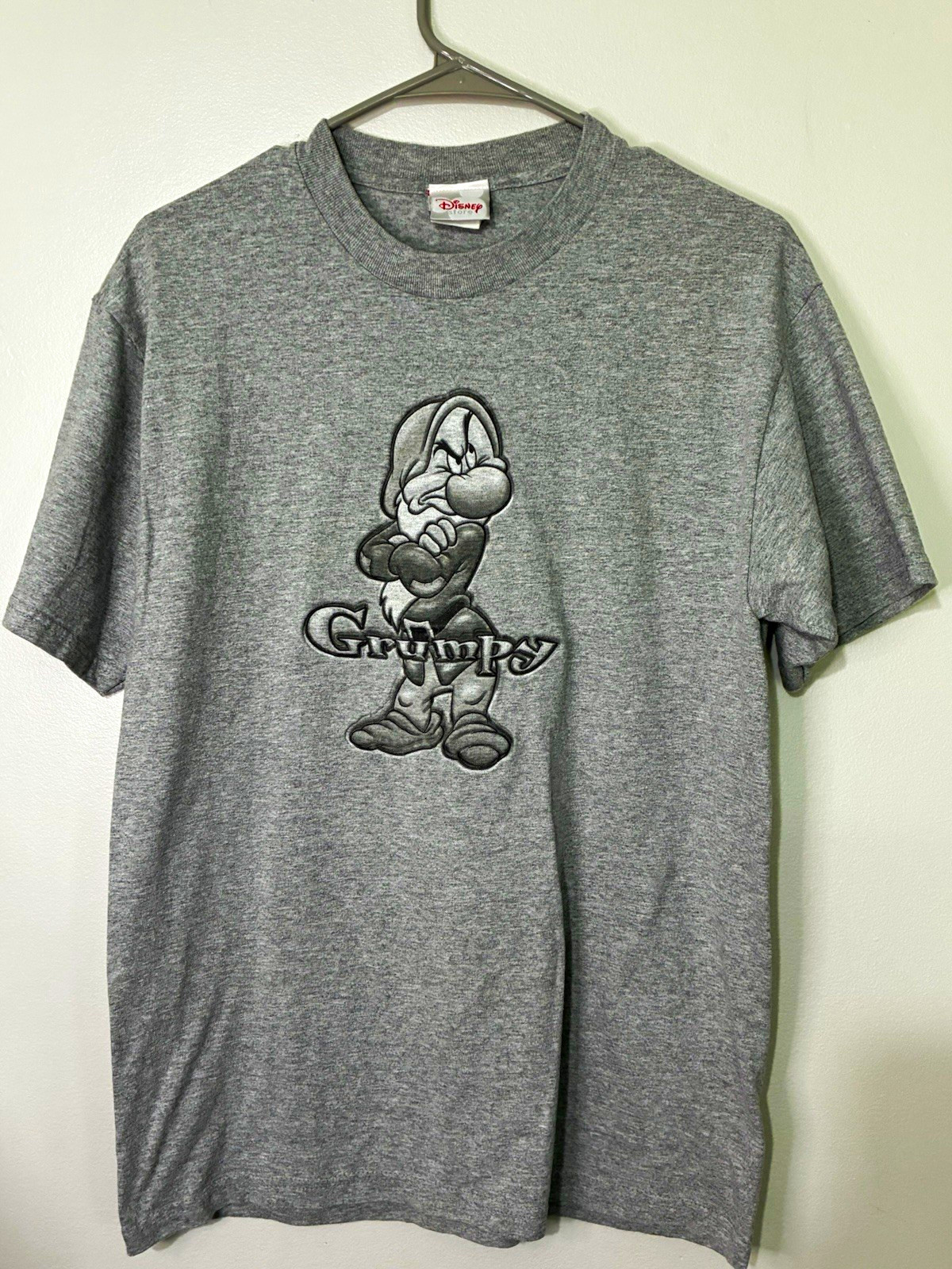 VINTAGE Disney Store Grumpy Seven Dwarfs Graphic T-Shirt Gray Adult Unisex Size