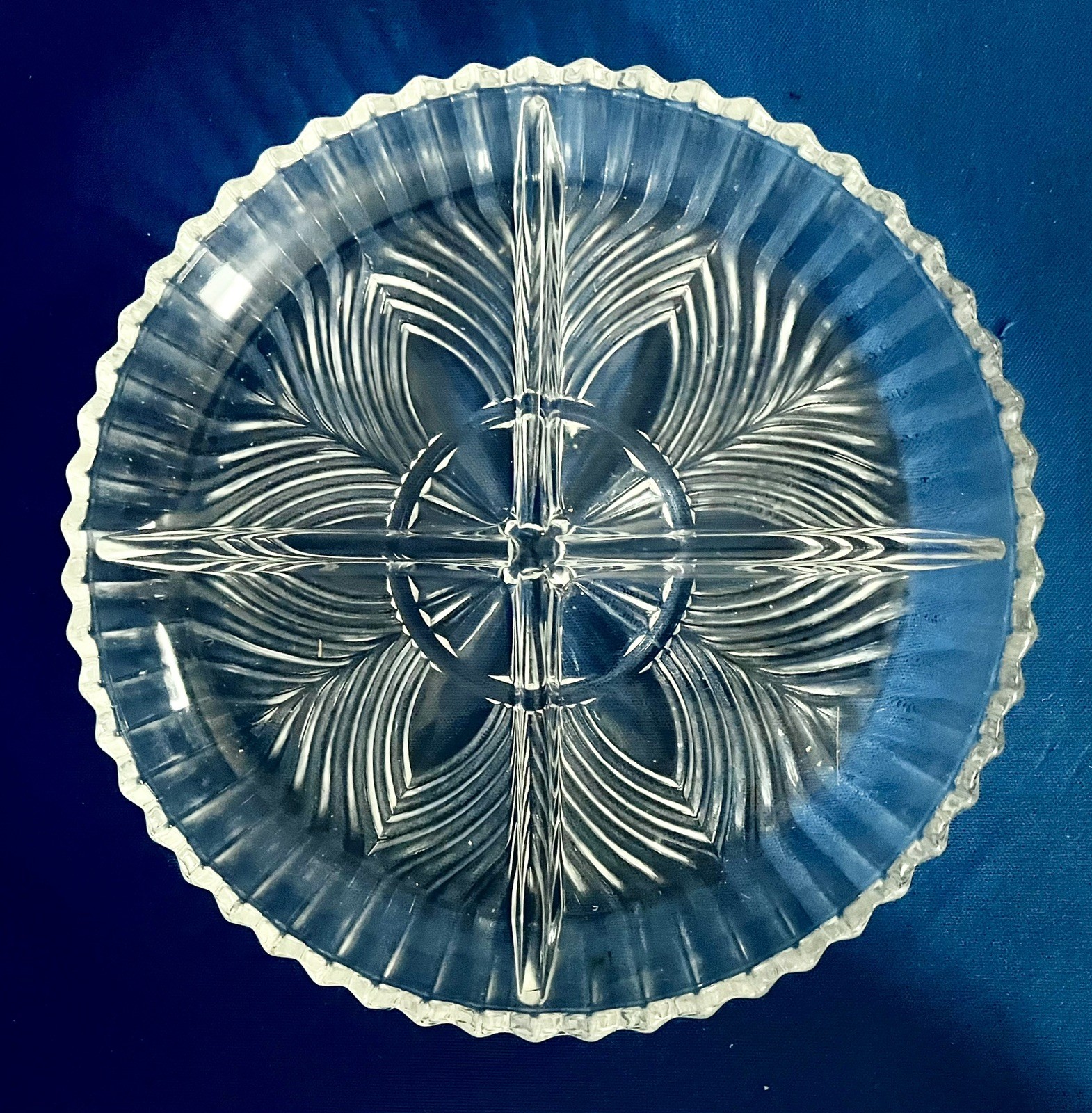 BEAUTIFUL ✨Divided Relish/Candy Dish VTG Clear Glass Floral/Wheat FOUR SECTIONS