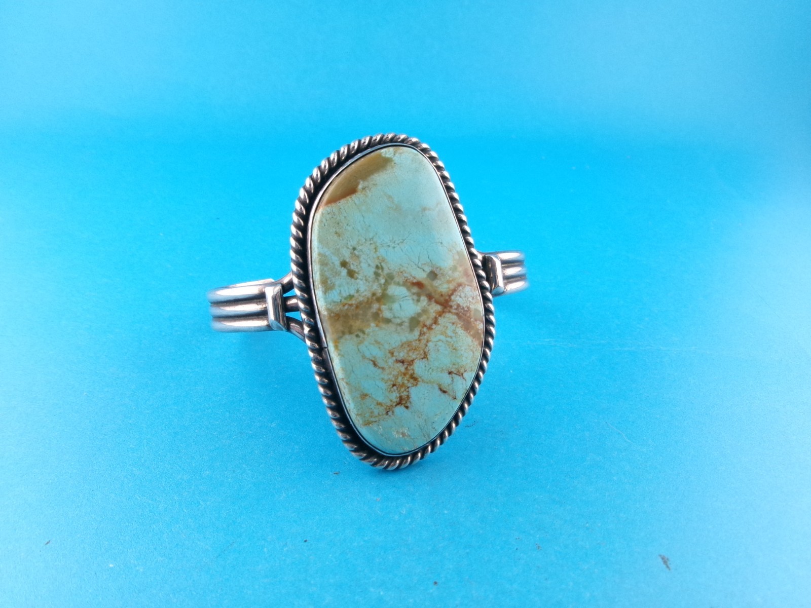 VINTAGE NATIVE AMERICAN STERLING SILVER LARGE ROYSTON TURQUOISE CUFF BRACELET VINTAGE NATIVE AMERICAN STERLING SILVER LARGE ROYSTON TURQUOISE CUFF BRACELET