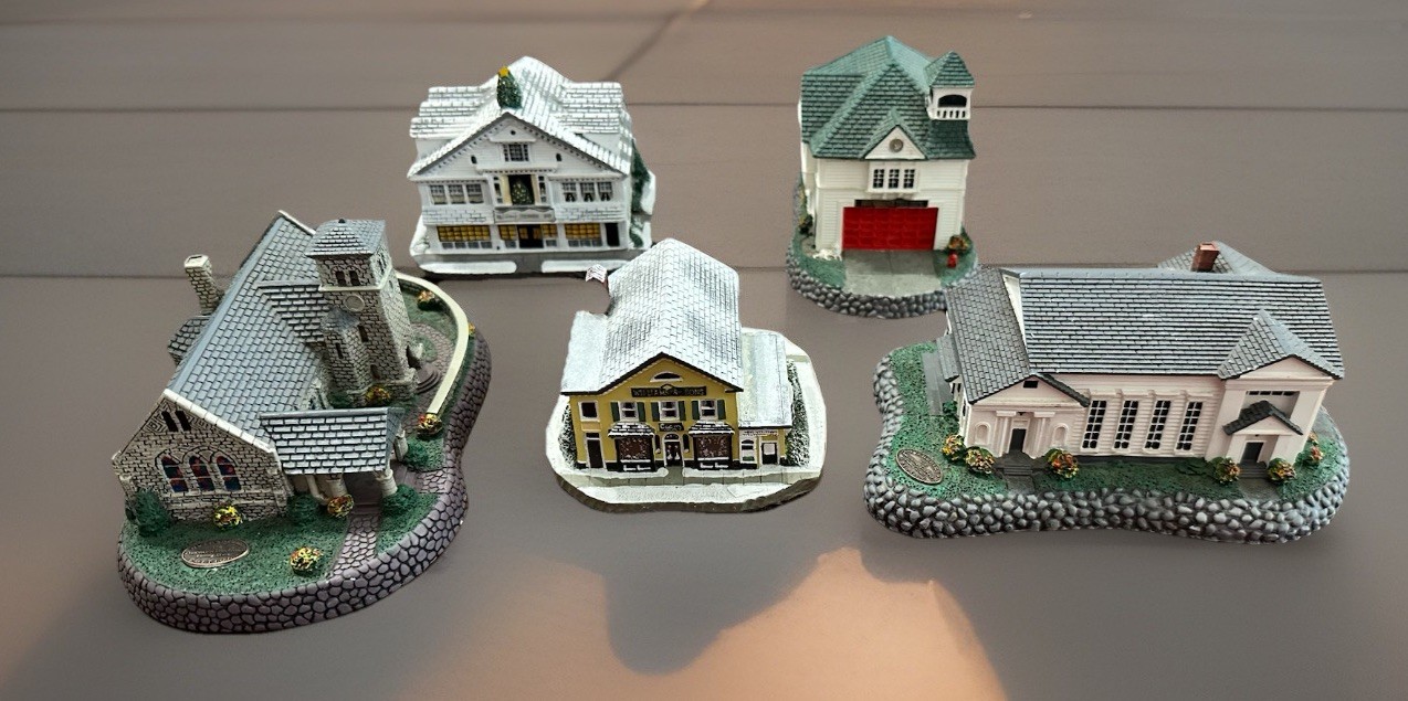 Lot of 5 VTG Rhodes Studios Norman Rockwell's Main Street/Hometown house 88-92 Lot of 5 VTG Rhodes Studios Norman Rockwell's Main Street/Hometown house 88-92