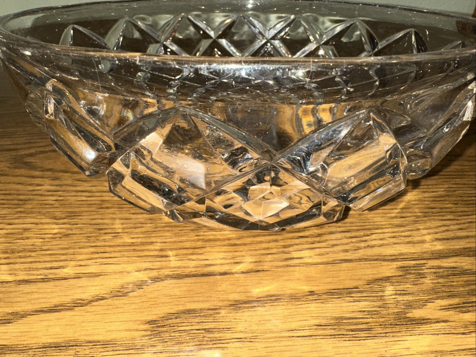 Vintage Heavy Pressed Glass Diamond Pattern Serving/Fruit Bowl ~9.5