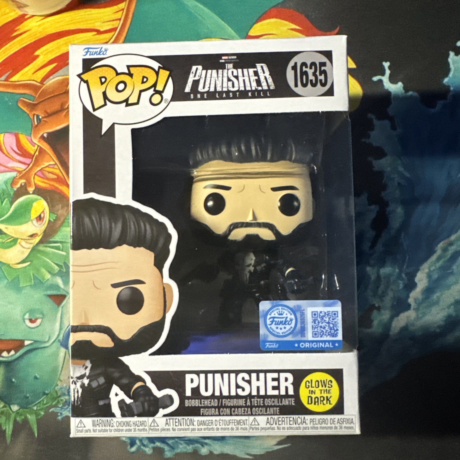 Funko POP Marvel Punisher Glow in the Dark Exclusive Figure #1635 + Protector