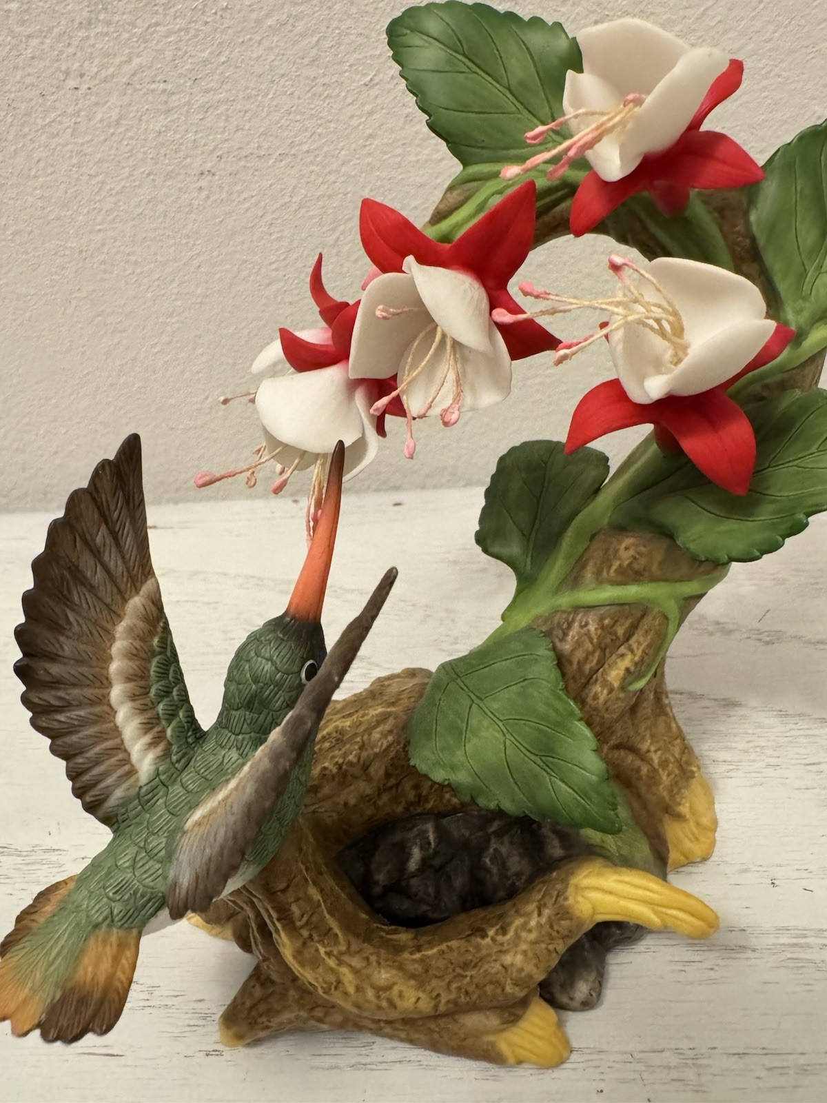 Andrea by Sadek porcelain, Hummingbird Figurine, Red And White Flower ￼