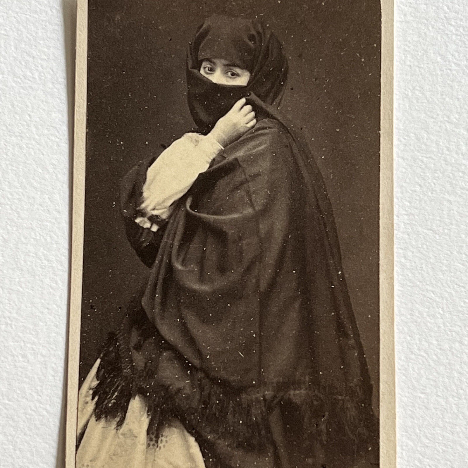 Antique CDV Photograph Beautiful Mysterious Veiled Woman Tapada Limeña Lima Peru