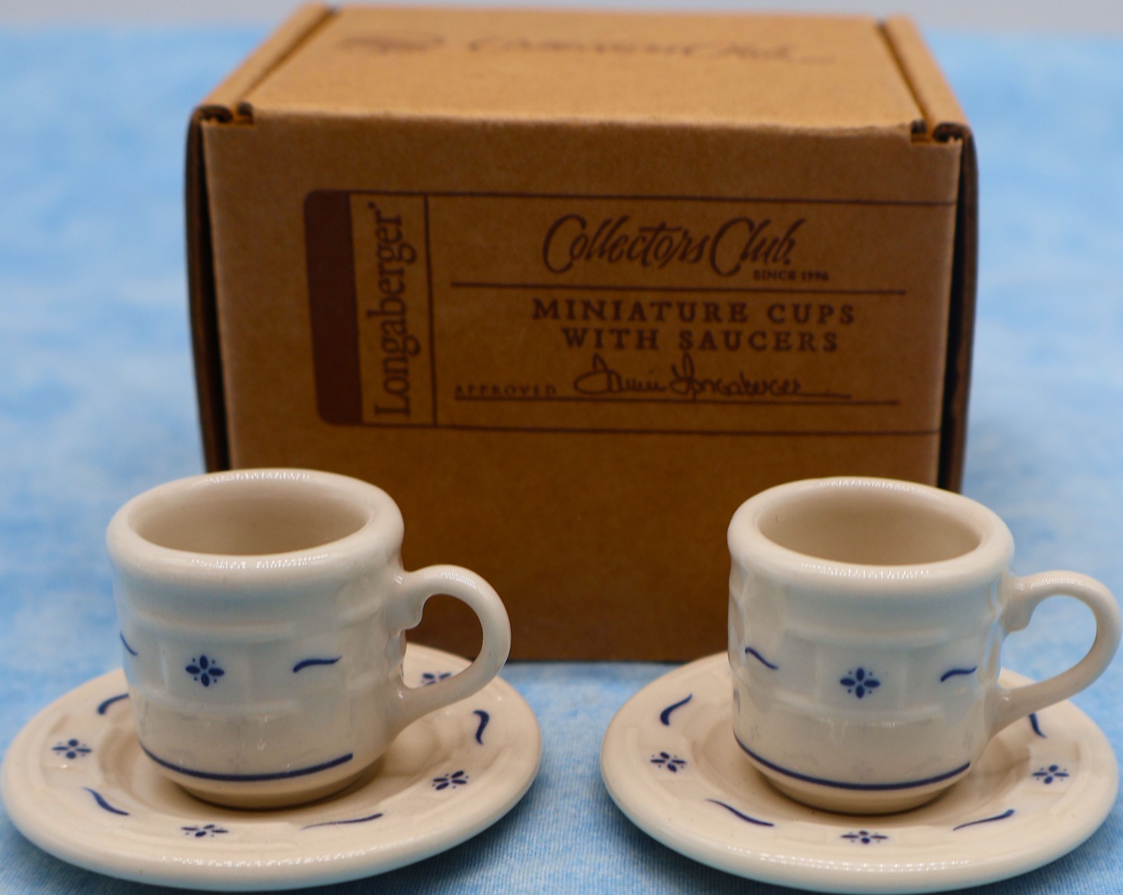 Longaberger Collectors Club Miniature Cups Saucers Classic Blue Box USA
