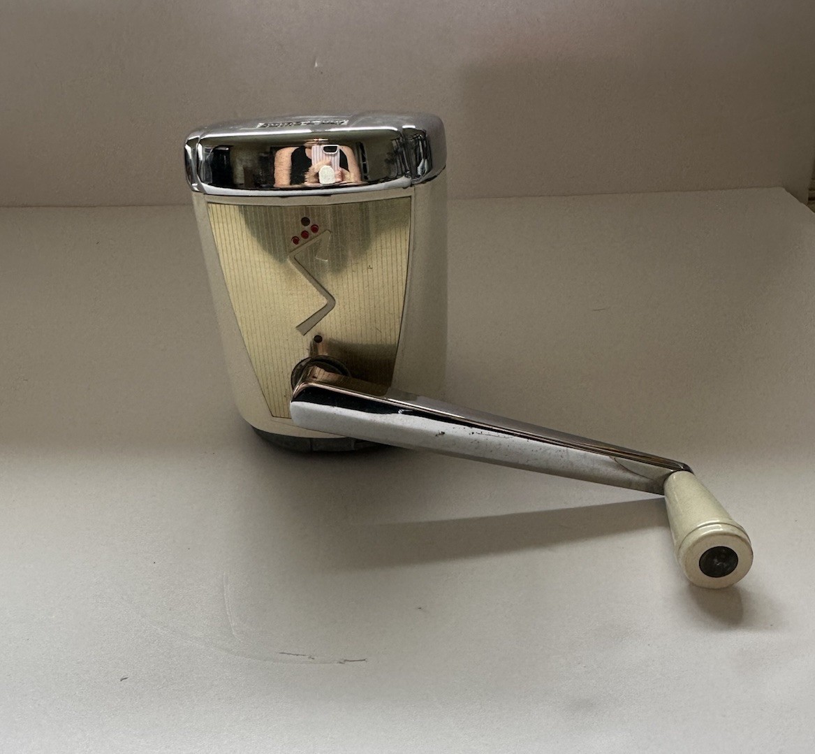 VTG MCM Swing-A-Way Ice Crusher Wall Mounted Hand Crank BOTTOM CUP MISSING