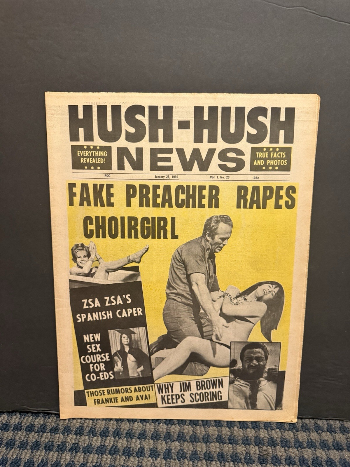 1969 Jan HUSH-HUSH News Newspaper, Zsa Zsa Gabor, Fake Preacher Jim Brown (10T) 1969 Jan HUSH-HUSH News Newspaper, Zsa Zsa Gabor, Fake Preacher Jim Brown (10T)