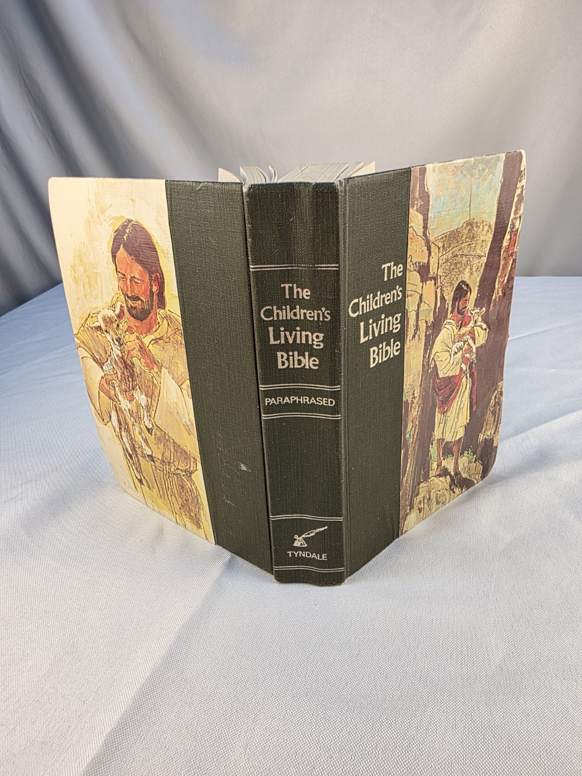 Vintage Tyndale The Children\'s Living Bible 1973 Book Paraphrased Illustrated 