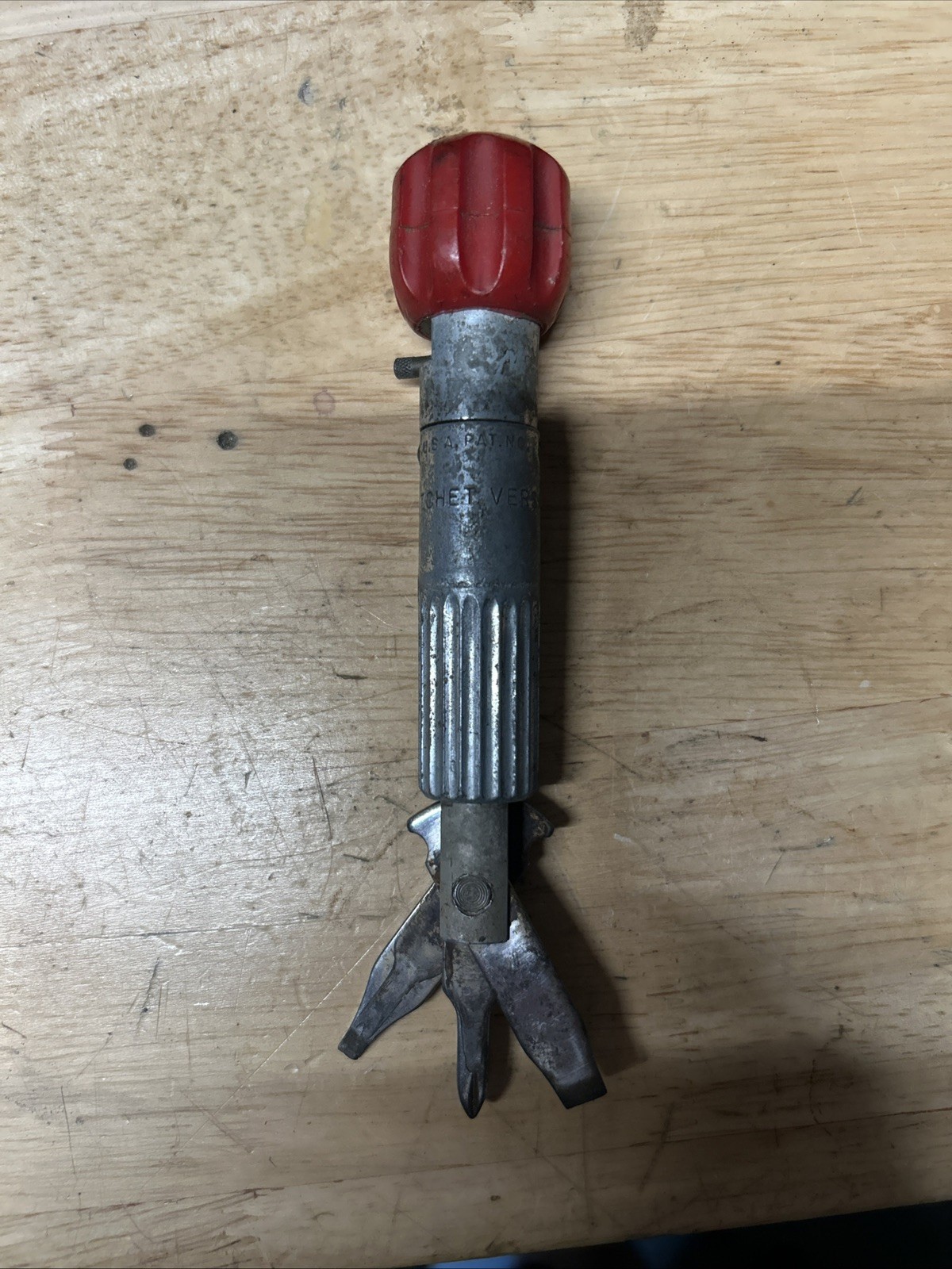 Vintage Ratchet Screwdriver Versa Tool USA Pat. No. 8662688?