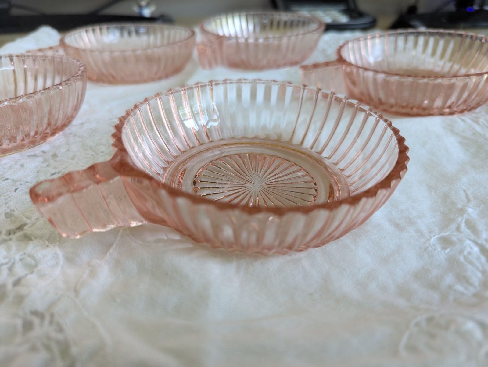 Anchor Hocking Pink Queen Mary Berry (Nappy) Bowl - Set Of 5