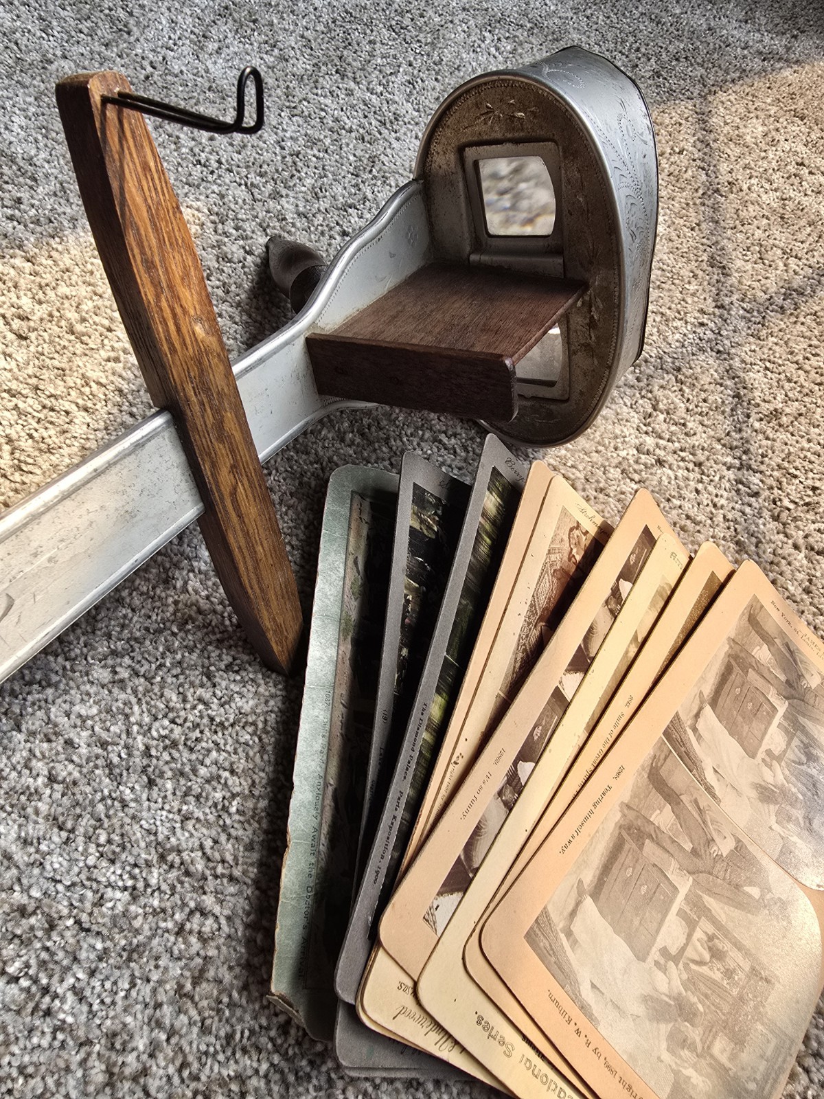 Antique Stereoscope Viewer w/ 10 Stereoview Cards 1890s-1900s Kilburn Victorian