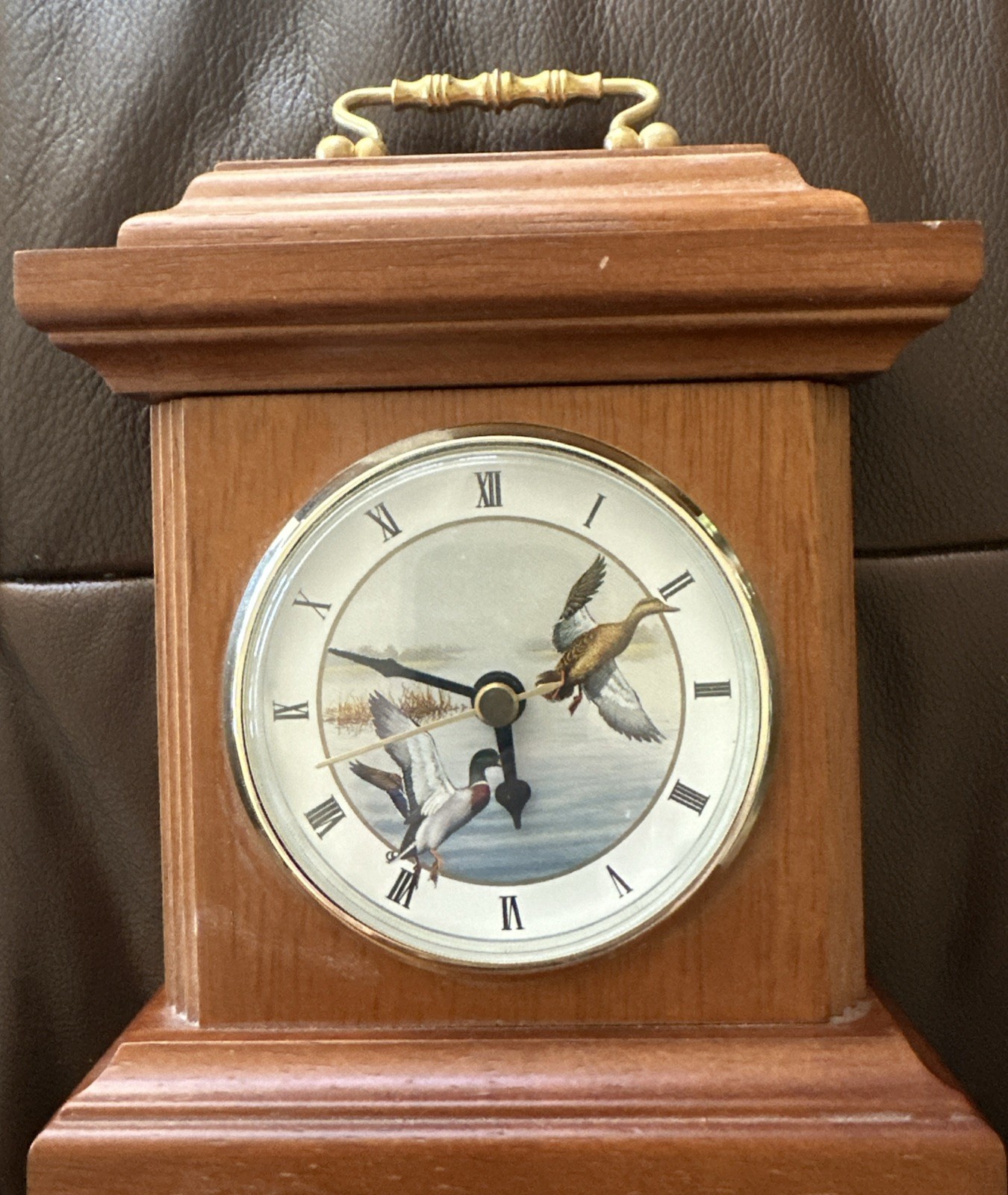 Vintage 1996 Hadley Collection Wood Footed Desk Mantel Clock Mallard Ducks