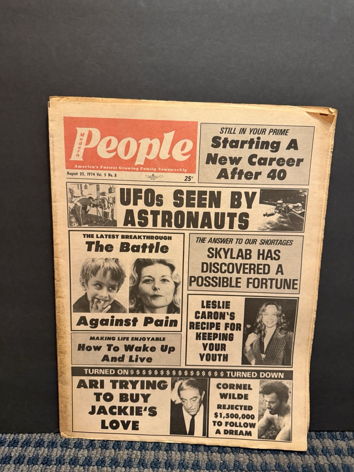 1974 August 25th Modern People Newspaper, UFO’s Seen by Astronauts (VRN10D