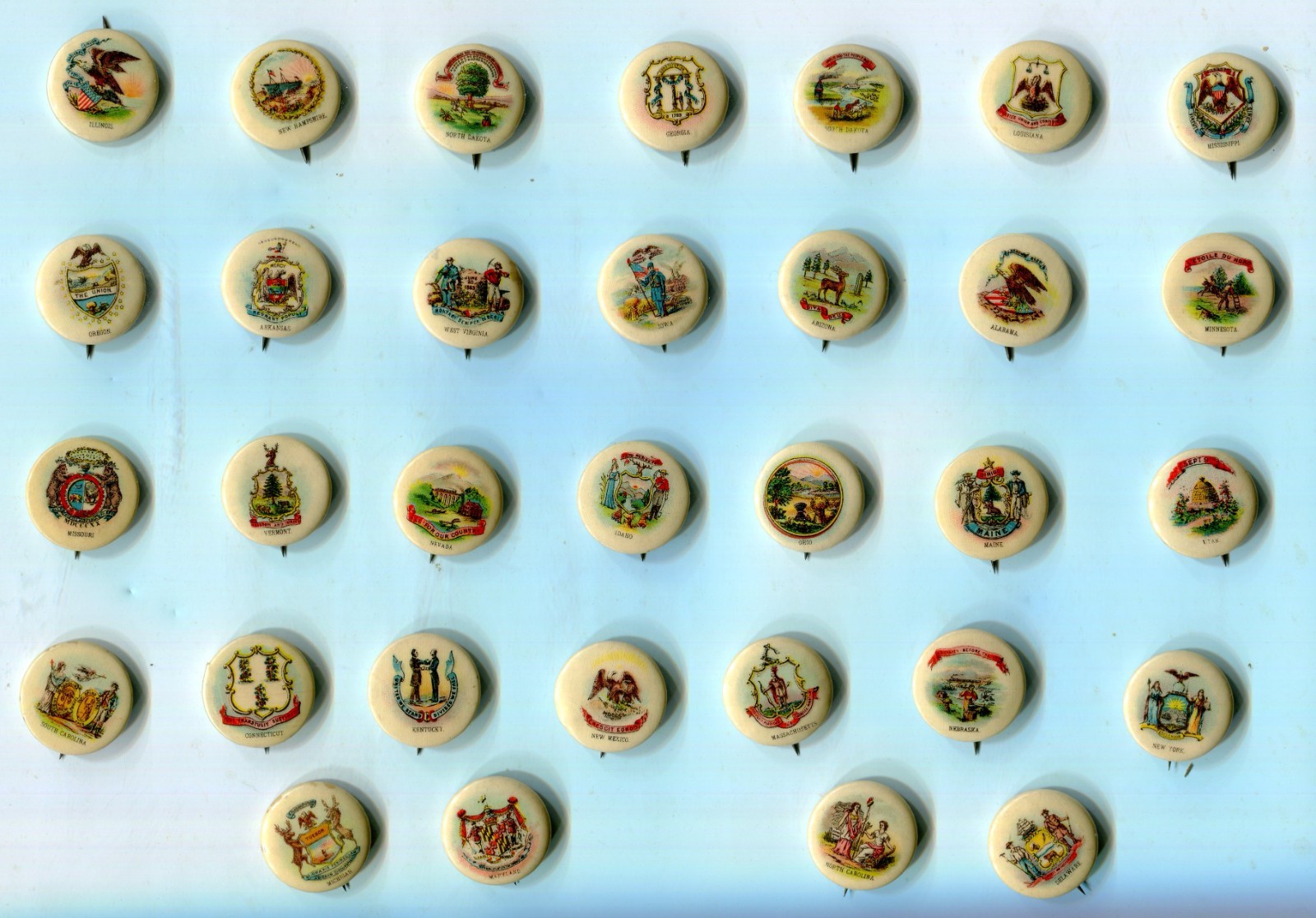 32 Sweet Caporal Tobacco About 1910 US State Pinbacks Tremendous Condition