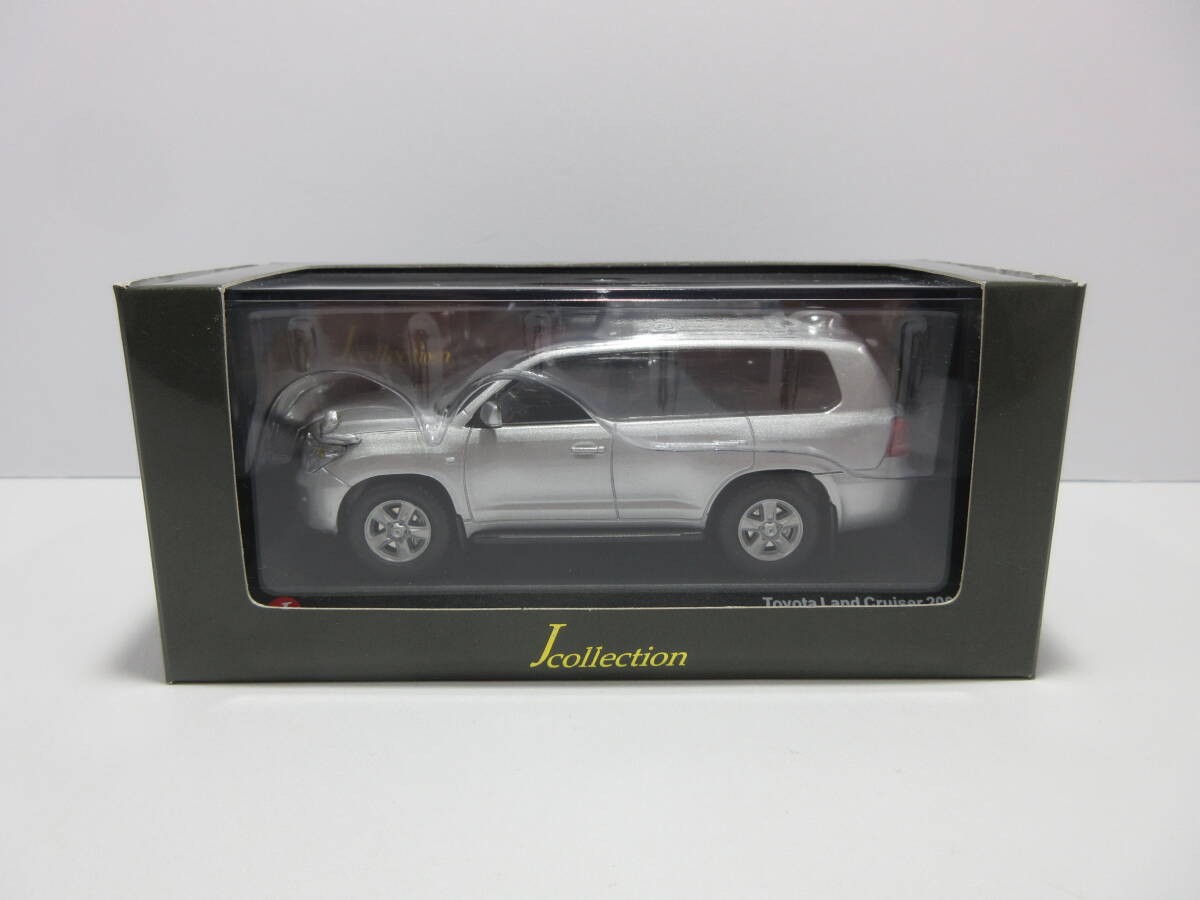 Kyosho Toyota Land Cruiser 200 V8 Mini Car 1/43 Silver Metallic 14Y+ JAPAN