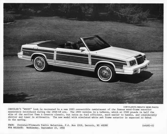 1983 1/2 Chrysler LeBaron Woody Convertible Press Photo 0045