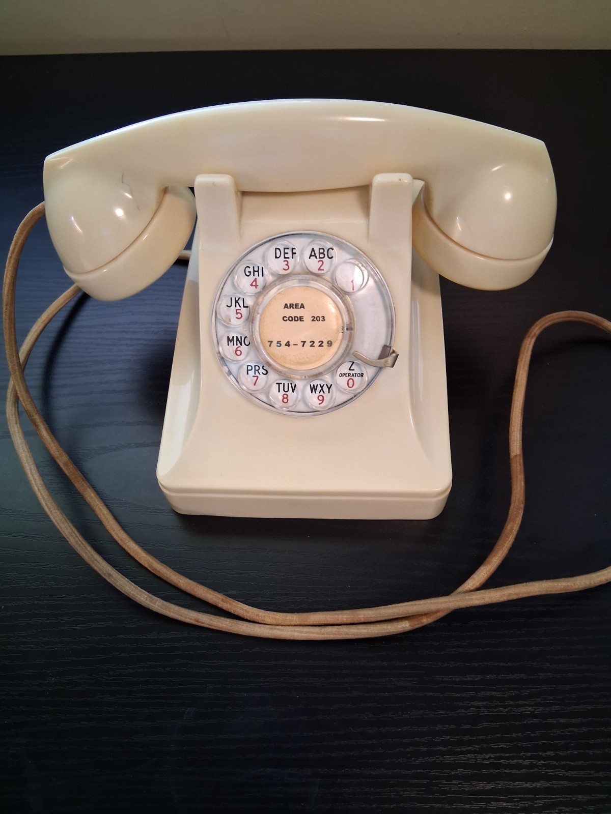 WESTERN ELECTRIC IVORY 302 CASE WITH ALL WIRES AND DIAL PLUS HANDSET