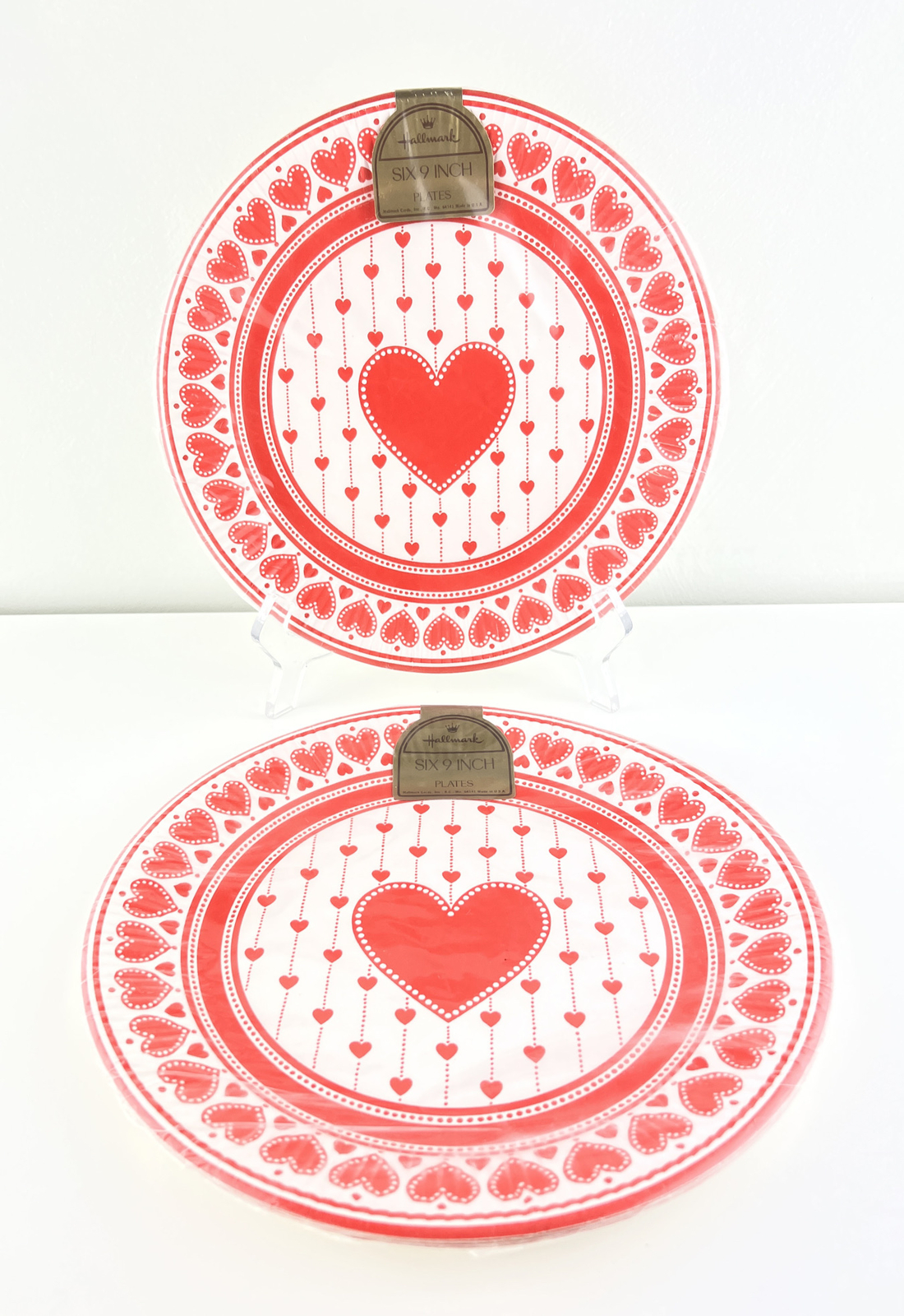 2 PKGS NOS VTG HALLMARK HEARTS VALENTINES DAY PAPER PLATES 9 INCHES (A)