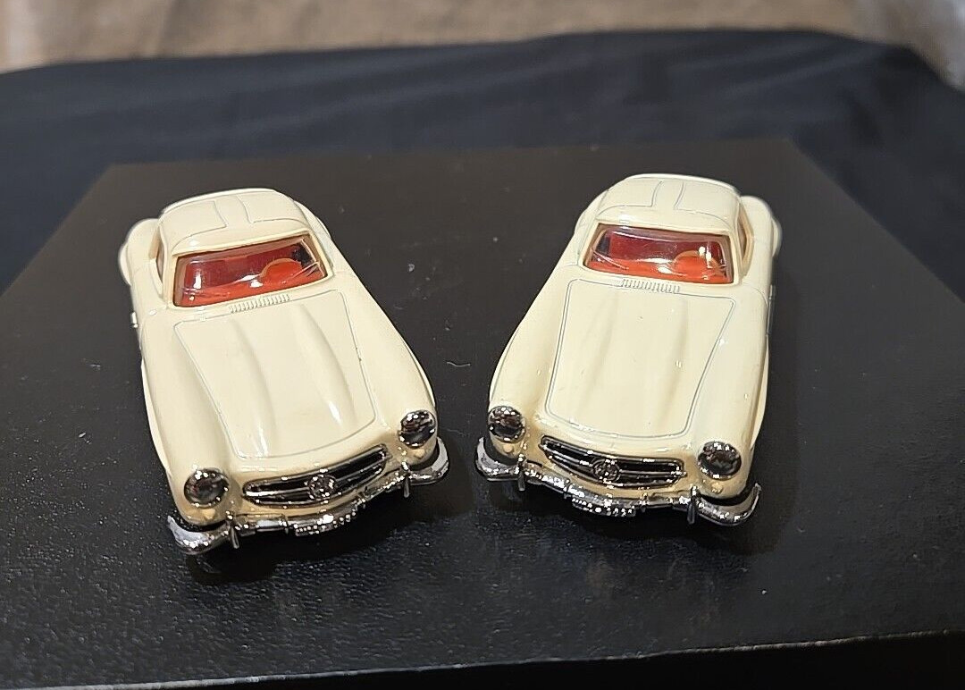 Dinky 1/43 Scale Diecast Model DY-12 1955 MERCEDES BENZ 300SL GULLWING IVORY X 2