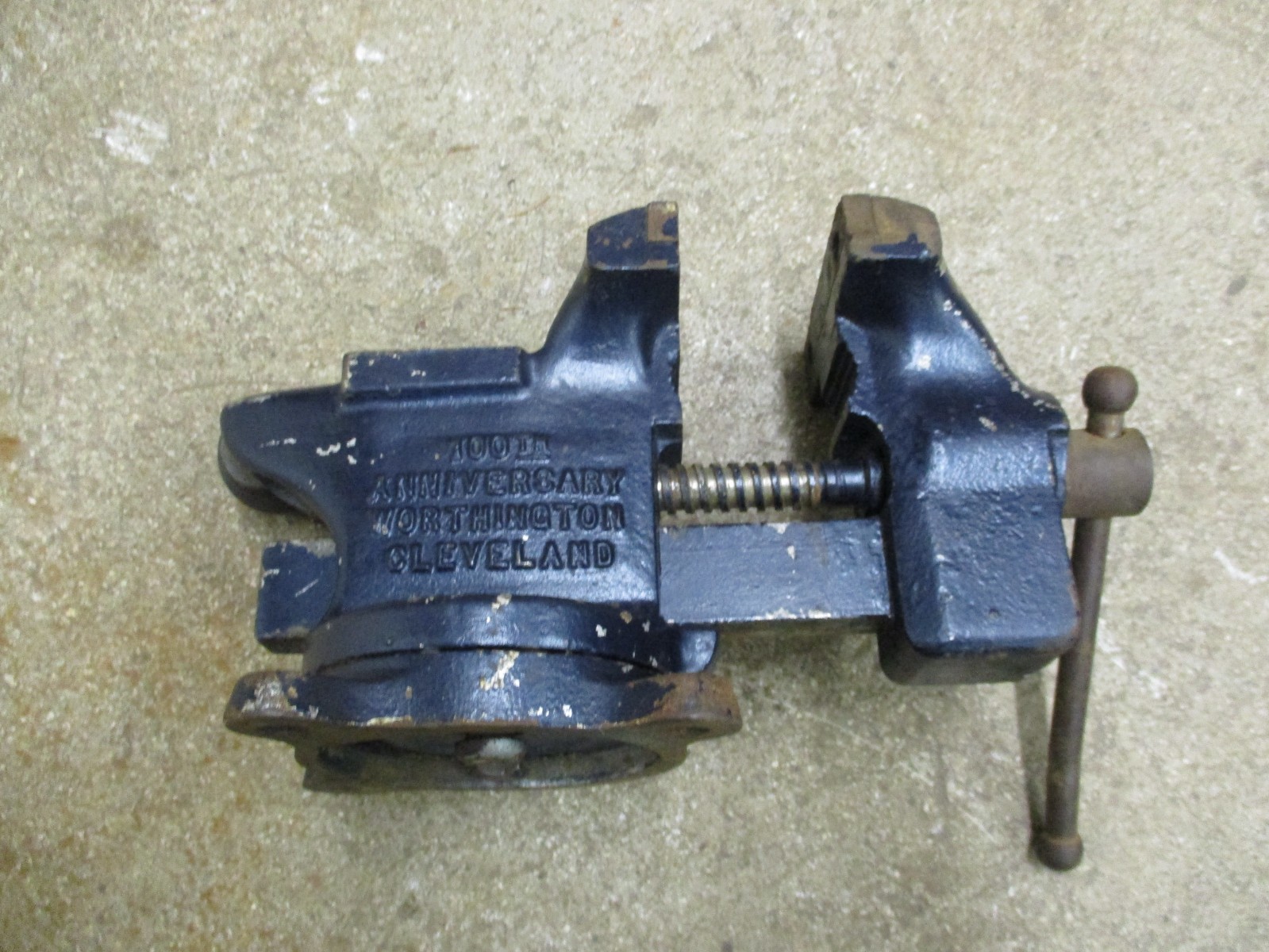 USED Vintage 100th Anniversary Worthington Cleveland 3 1/2 Bench Vise USA Works USED Vintage 100th Anniversary Worthington Cleveland 3 1/2 Bench Vise USA Works