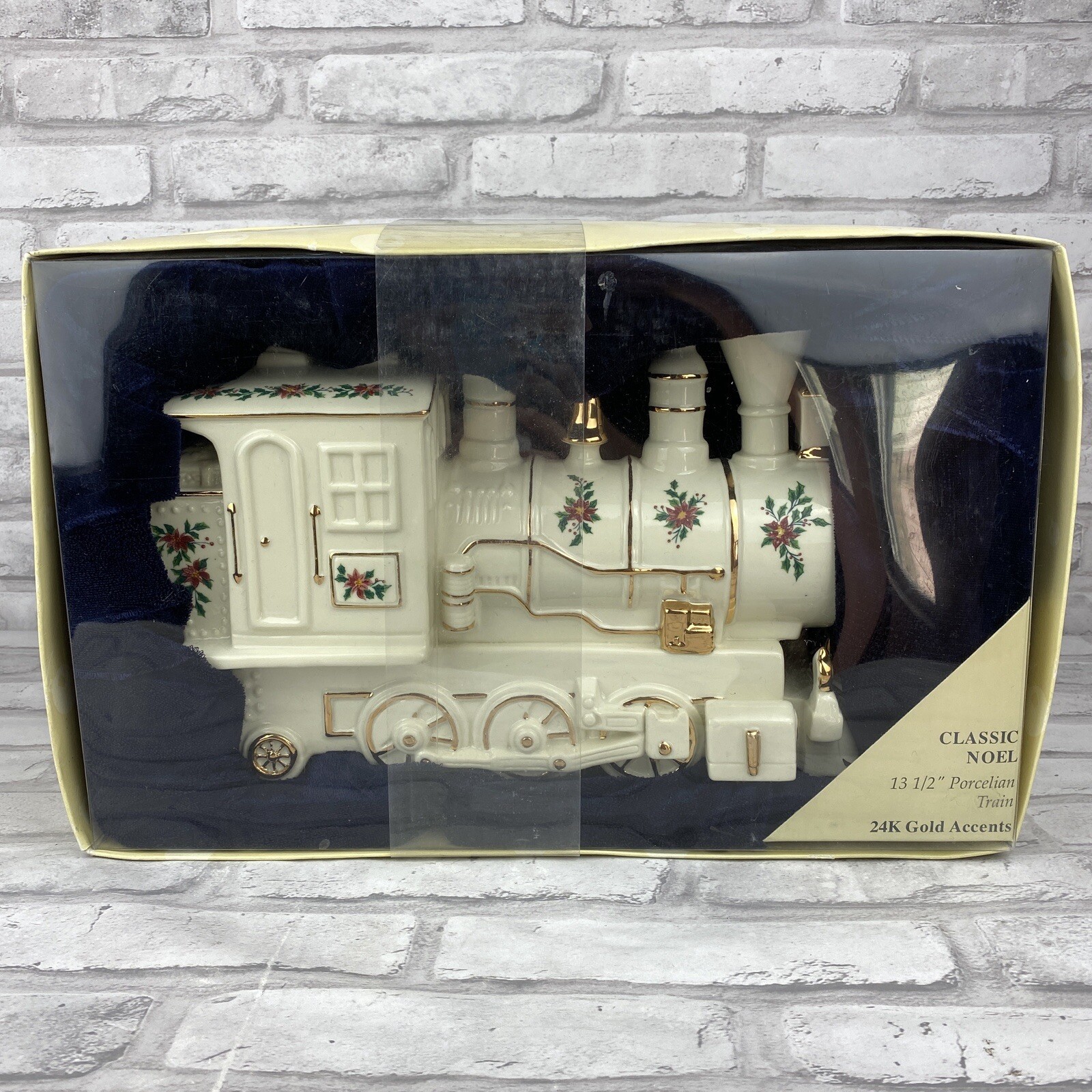 Classic Noel Porcelain Christmas Train Figure 24K Gold Accents New In Box 