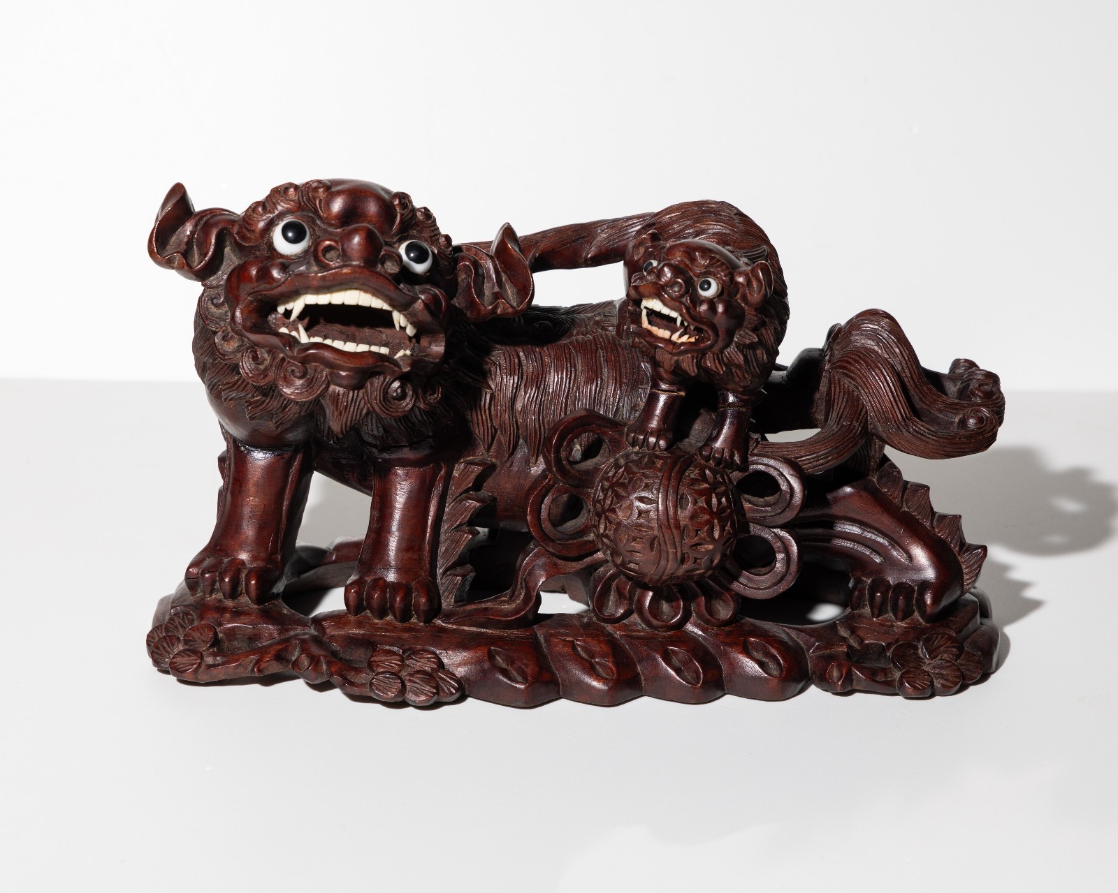 Gorgeous Vintage Chinese Hand-Carved Rosewood Collectable (10 inches long)