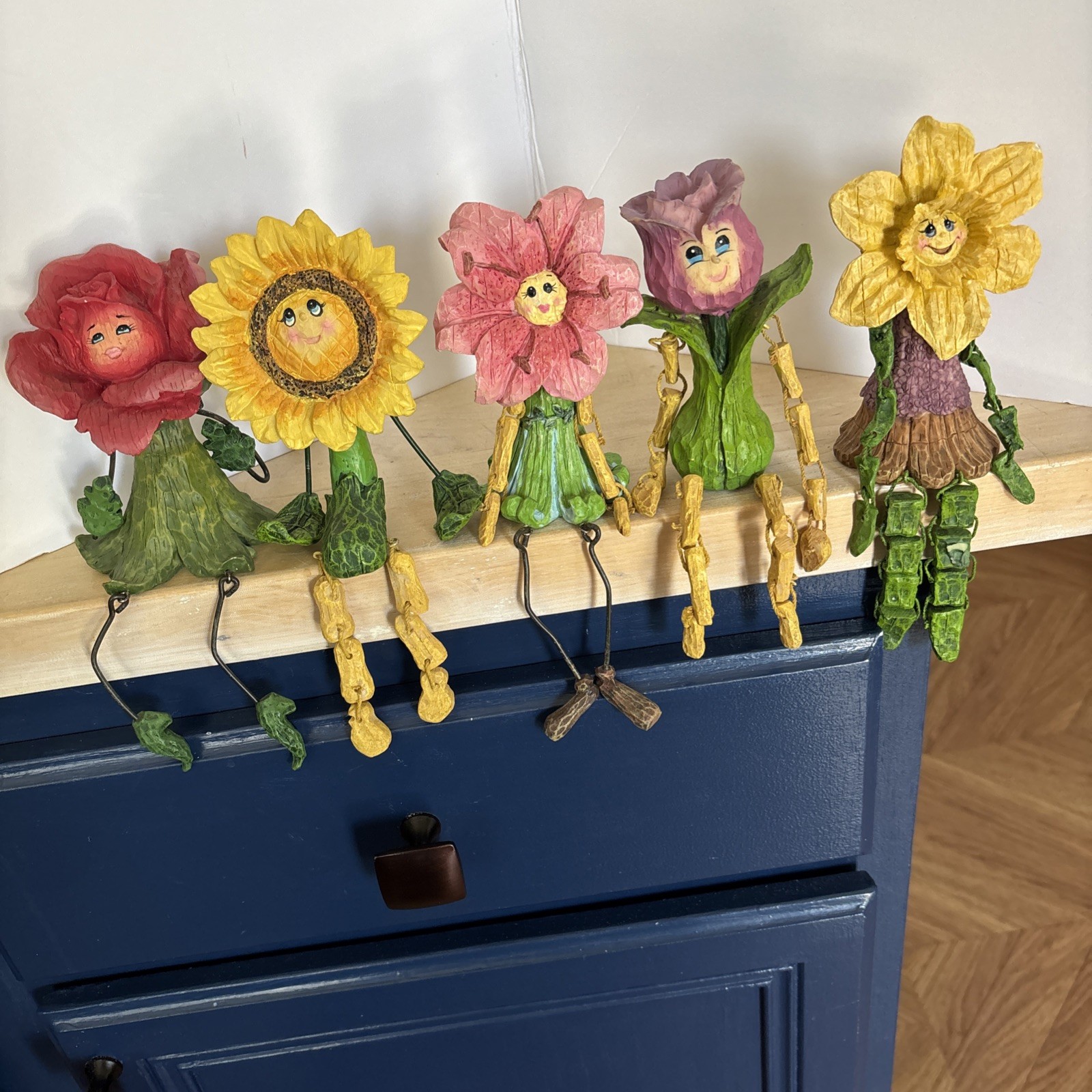 Set 5 Vintage Shelf Sitter Flowers Anthropomorphic Dangling Legs