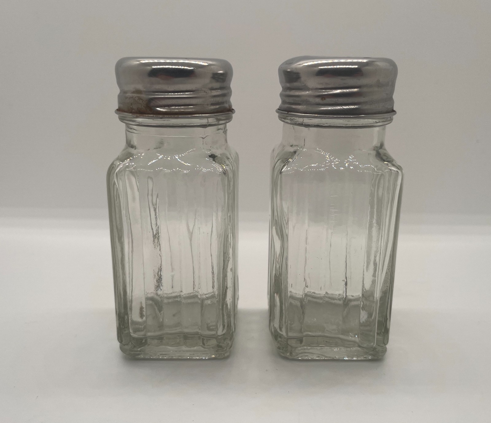 Vintage Style Clear Glass Ribbed Salt & Pepper Shaker Set 3.5