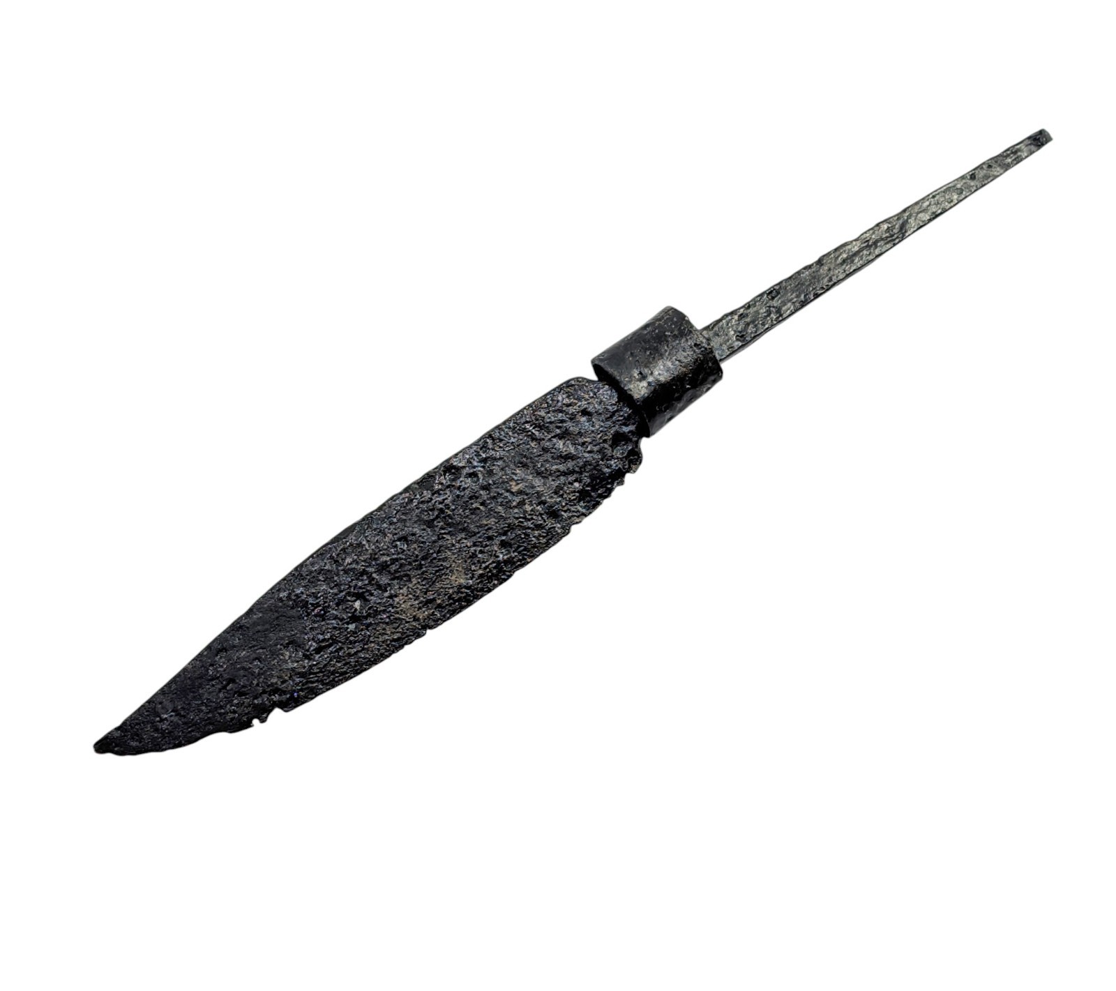 Discover a genuine weapon of the Viking Age – an authentic Seax (Scramasax)