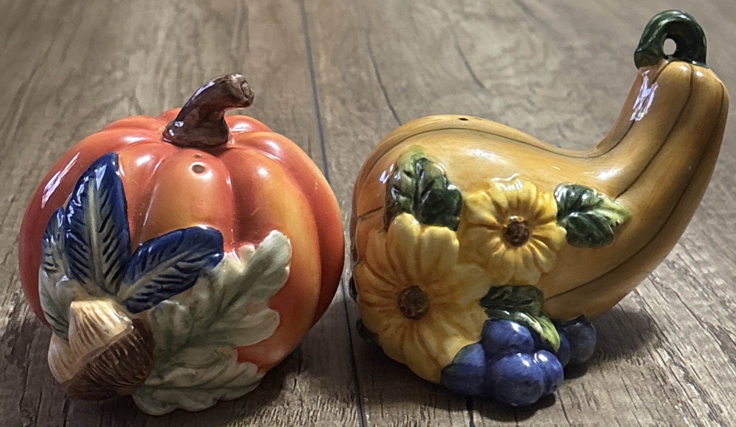 Vintage Ceramic Salt & Pepper Shakers Pumpkin & Squash Gourd Thanksgiving Fall