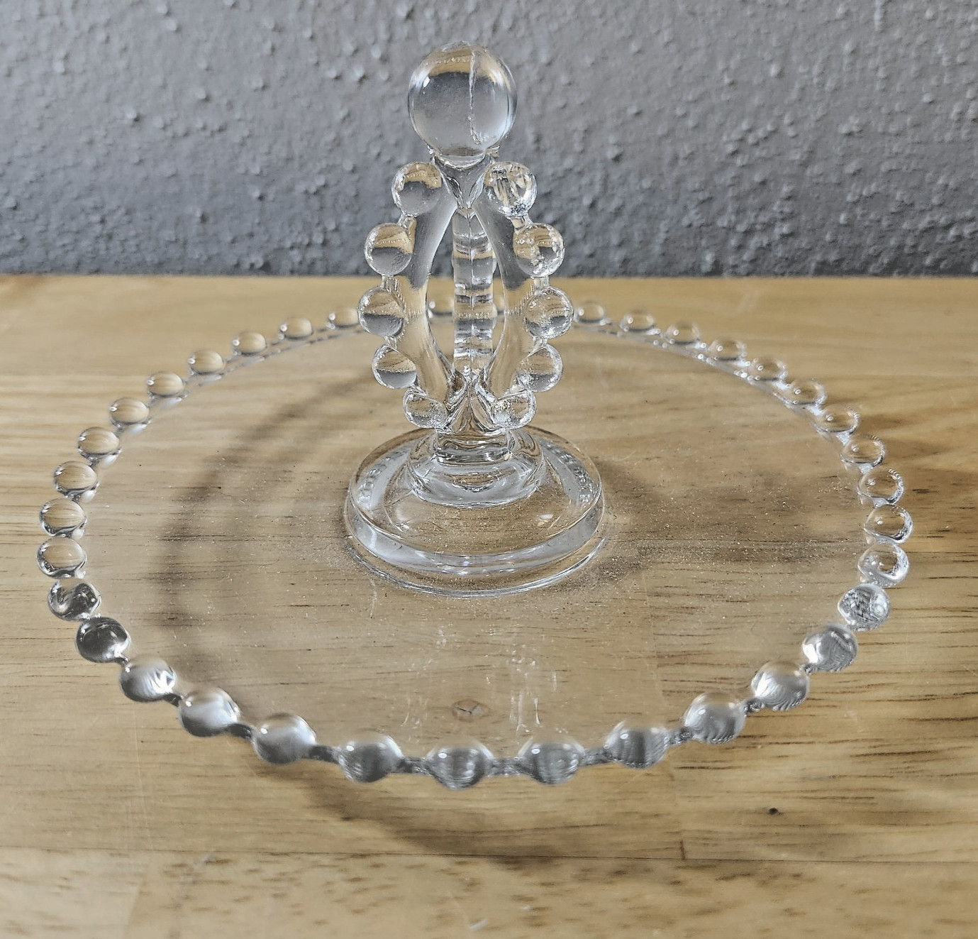 Imperial Candlewick Center Handle Lemon Tray Excellent Condition Imperial Candlewick Center Handle Lemon Tray Excellent Condition