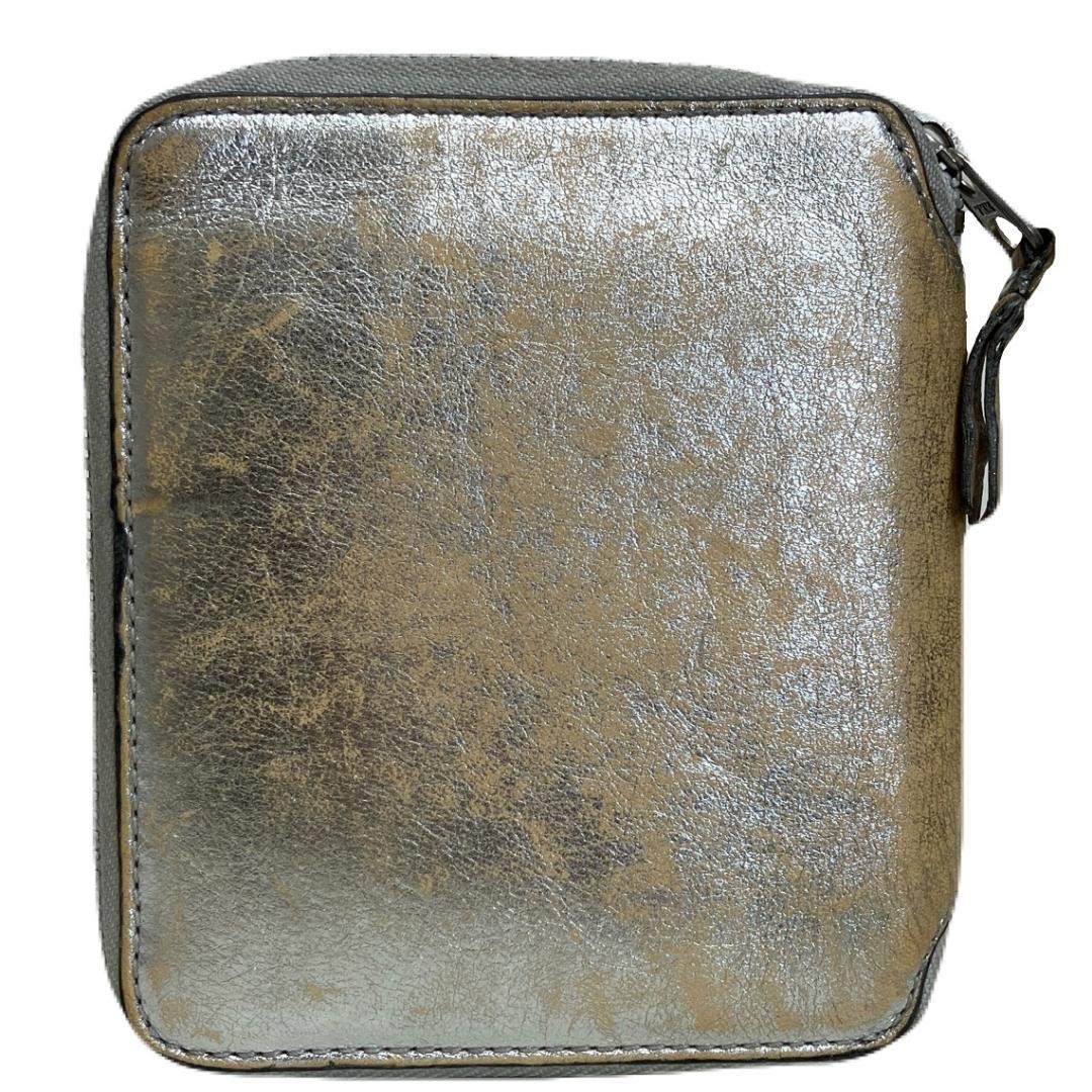 COMME des GARCONS Silver Leather Round Zip Wallet for Men (Ages 14+)