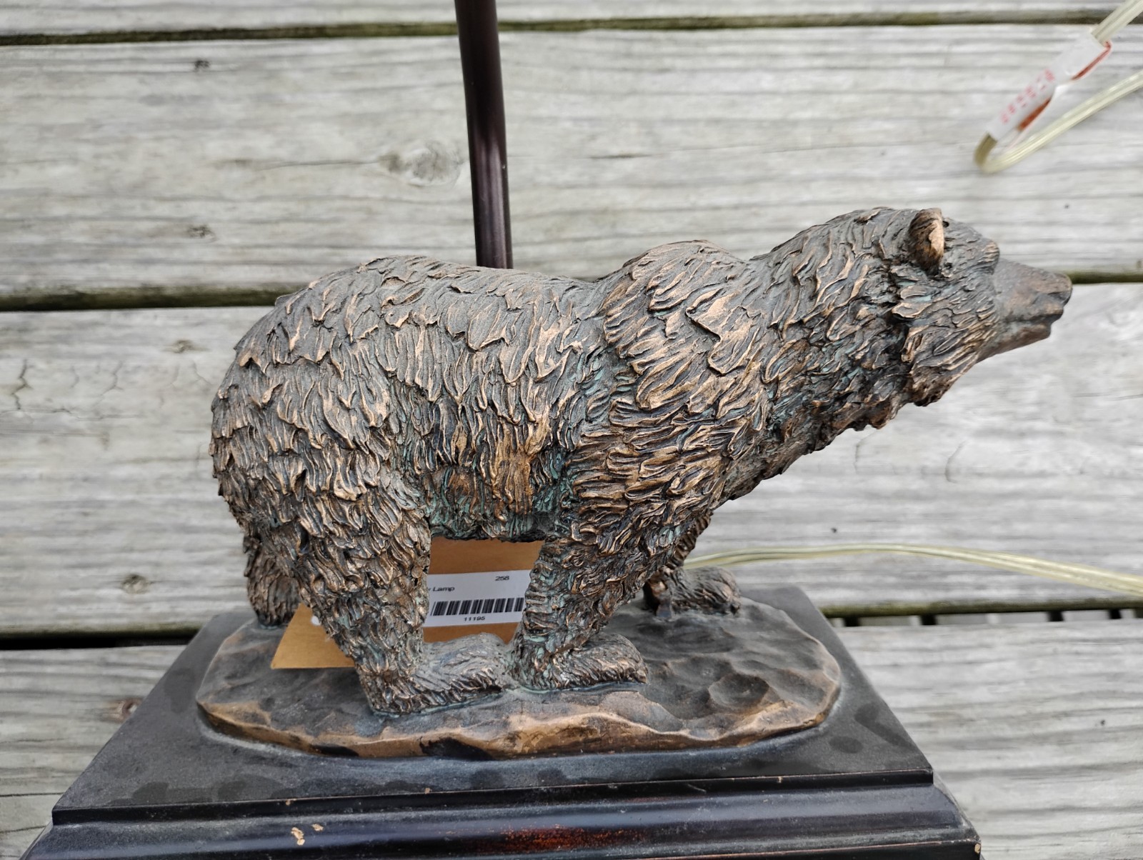 VINTAGE GRIZZLY BEAR ELECTRIC LAMP LIGHT WOOD BASE MAN CAVE CABIN WESTERN DECOR