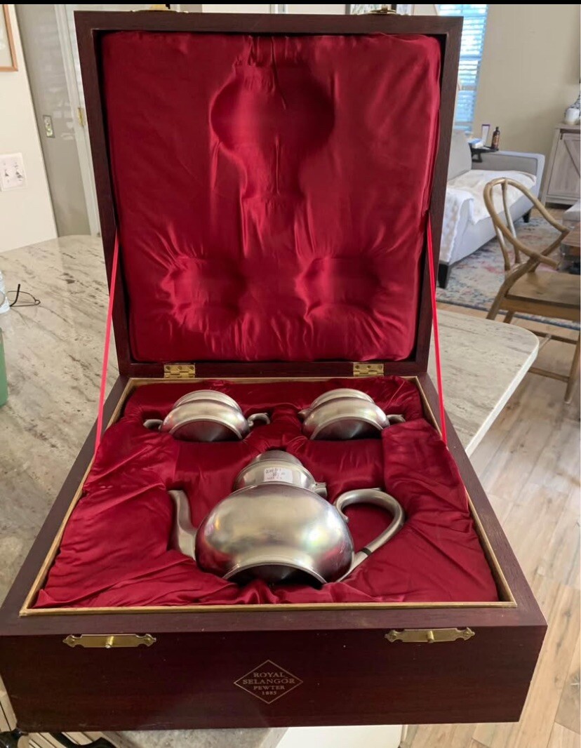 Never Used Vintage ROYAL SELANGOR PEWTER 1885 Style Tea Set In Original Box