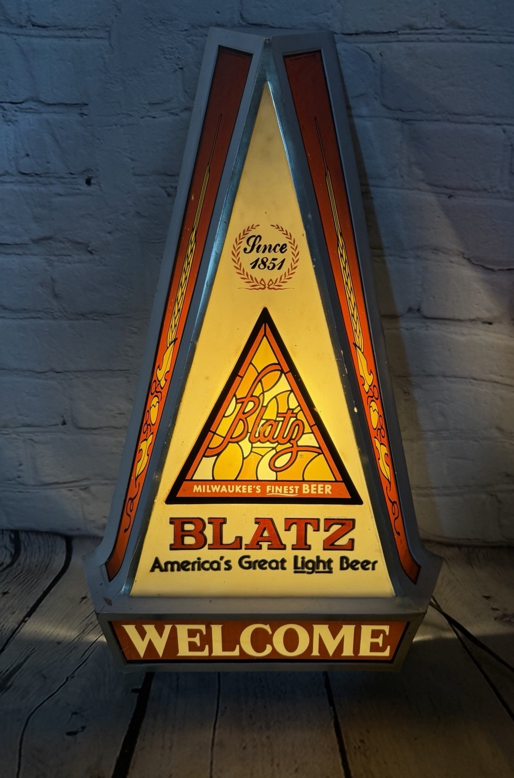 Vintage Blatz Beer Lighted Sign Welcome Milwaukee\'s Finest Beer Heileman Brewing