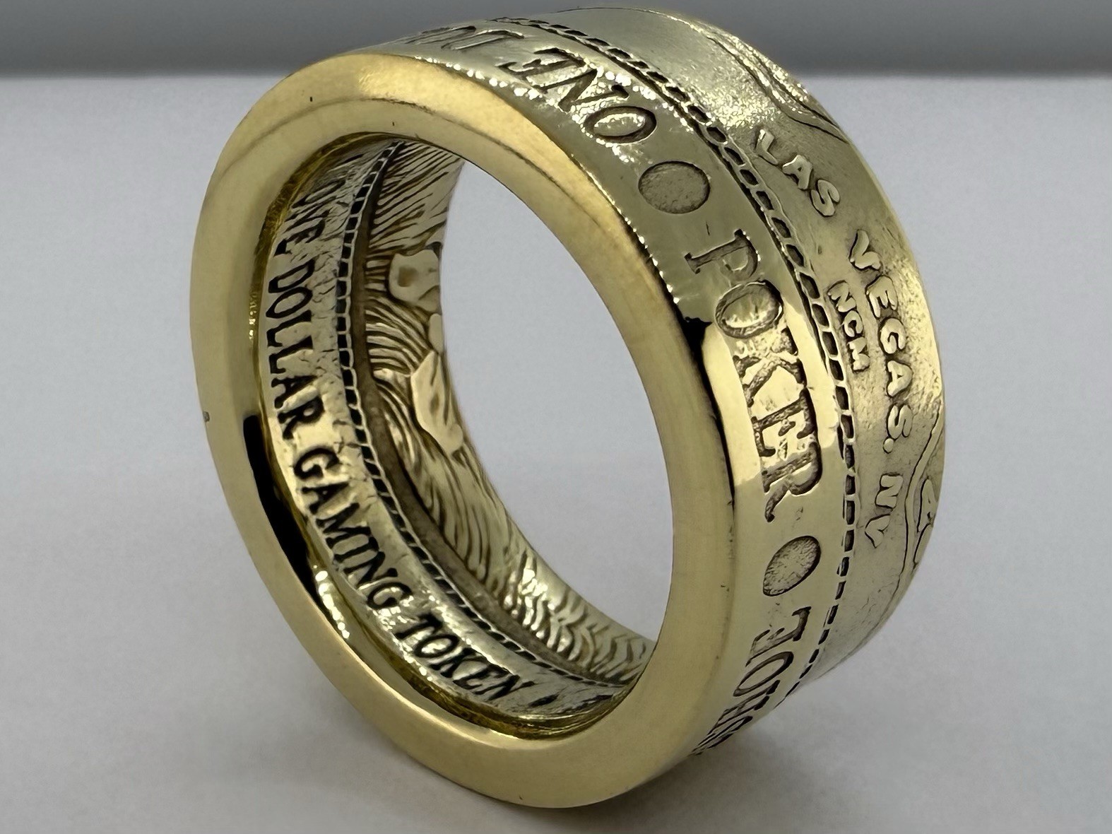 Binion’s Horseshoe Las Vegas $1 Casino Token Ring – Vintage Poker – Size 10 Binion’s Horseshoe Las Vegas $1 Casino Token Ring – Vintage Poker – Size 10