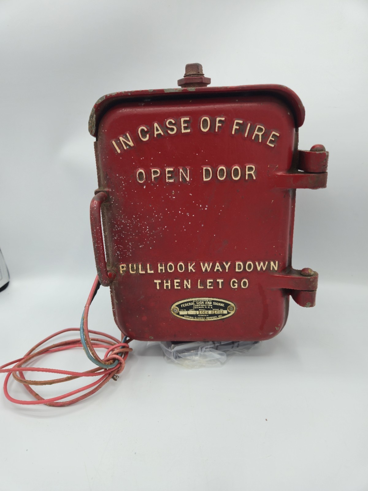Vintage Federal Sign And Signal Fire Alarm Pull Lever Control Box Chicago Made