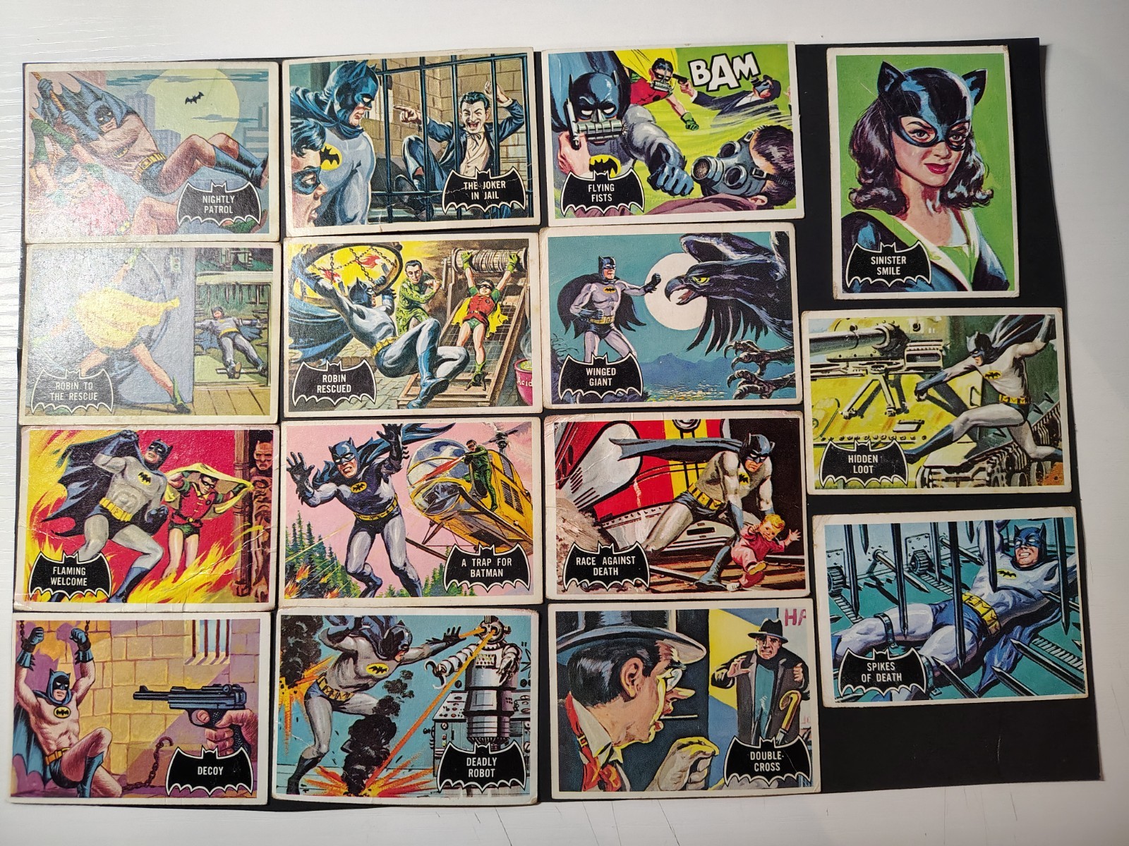 1966 Topps Batman Black Bat (15) Card Lot