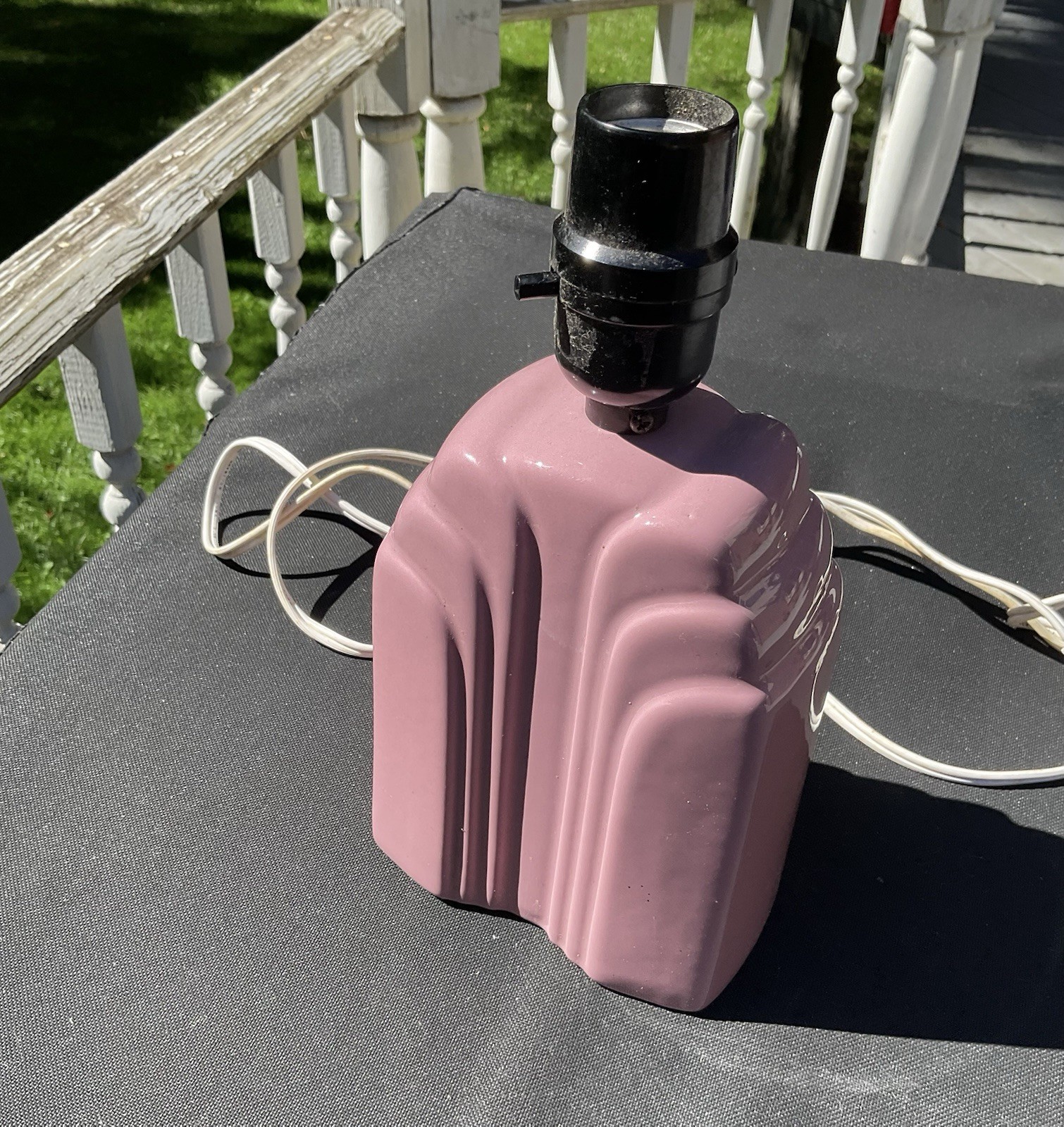 Vintage Pink Art Deco Lamp 9” T X 4.5” W Small Table Retro 