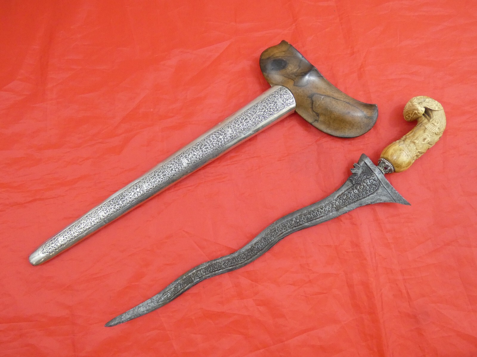 ANTIQUE SILVER KRIS DAGGER JEWELED DIAMONDS RUBY Pamor Blade Sword Indonesia