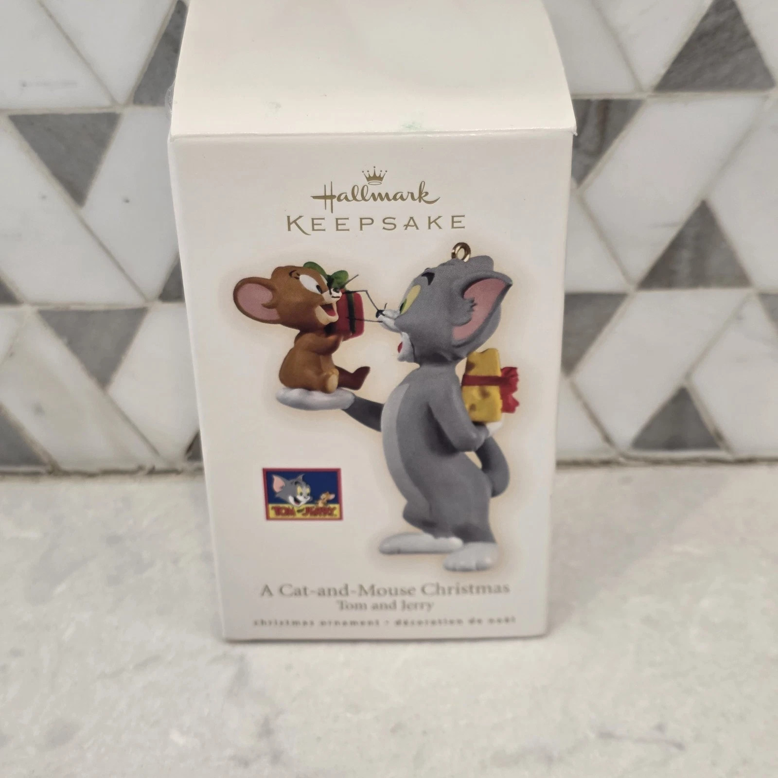 Tom & Jerry A Cat and Mouse Christmas Hallmark 2009 Ornament-11-20-186 Tom & Jerry A Cat and Mouse Christmas Hallmark 2009 Ornament-11-20-186