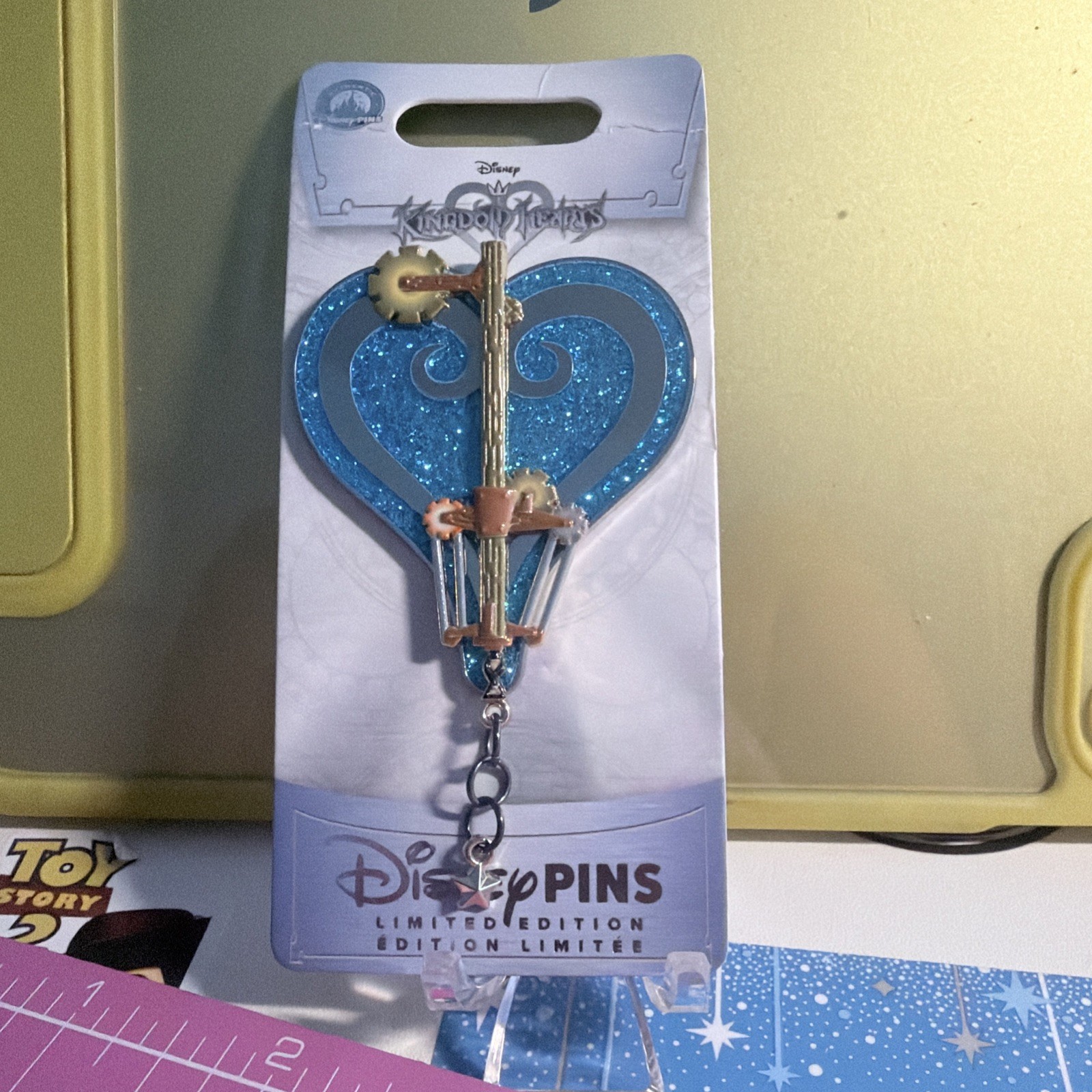 Disney Parks 2026 Kingdom Hearts Wishing Star Pinocchio Keyblade LE Disney Parks 2026 Kingdom Hearts Wishing Star Pinocchio Keyblade LE