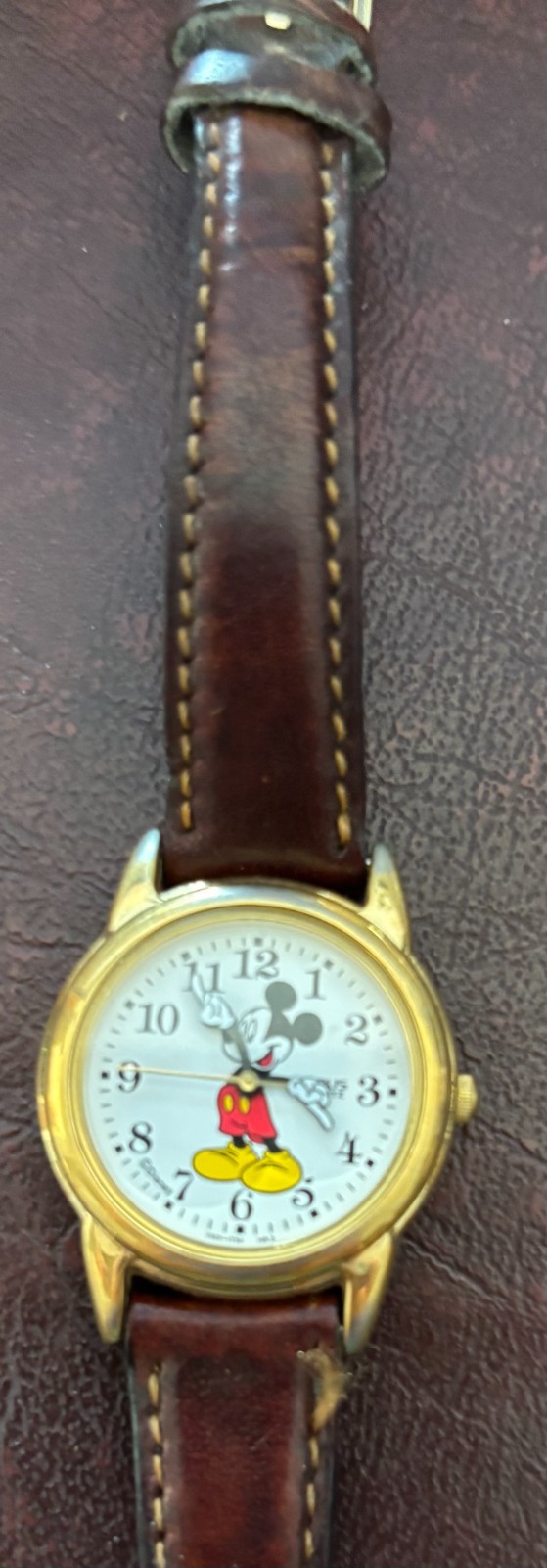Vintage Lorus Mickey Mouse Watch V501-6N80 Disney  -Leather Band- New Battery